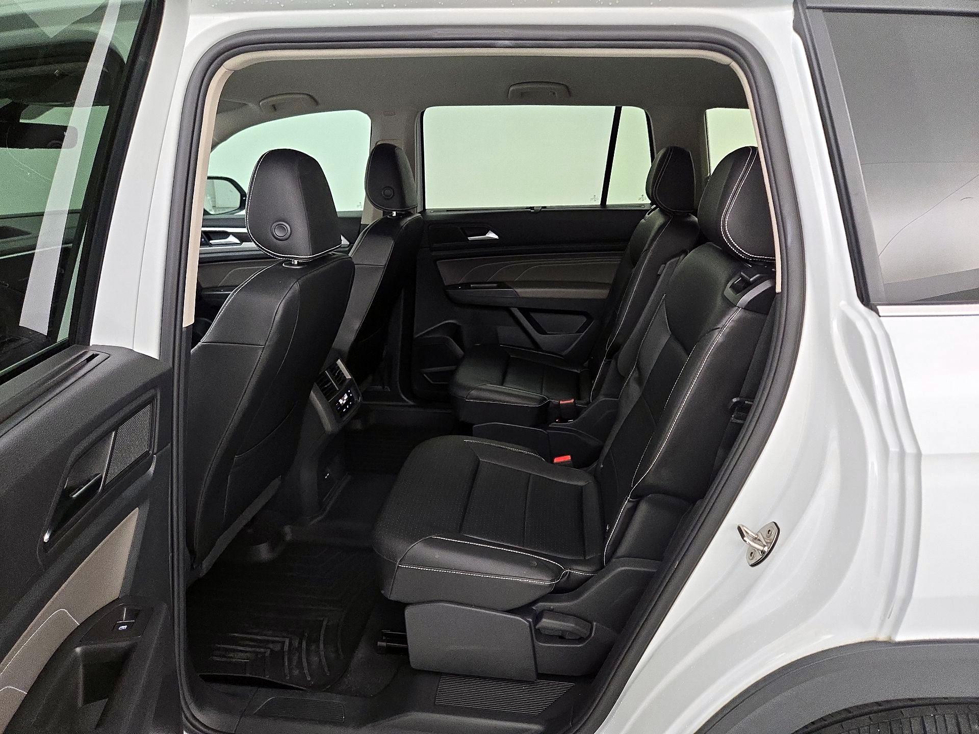 Thumbnail: 2023 Volkswagen Atlas - 19