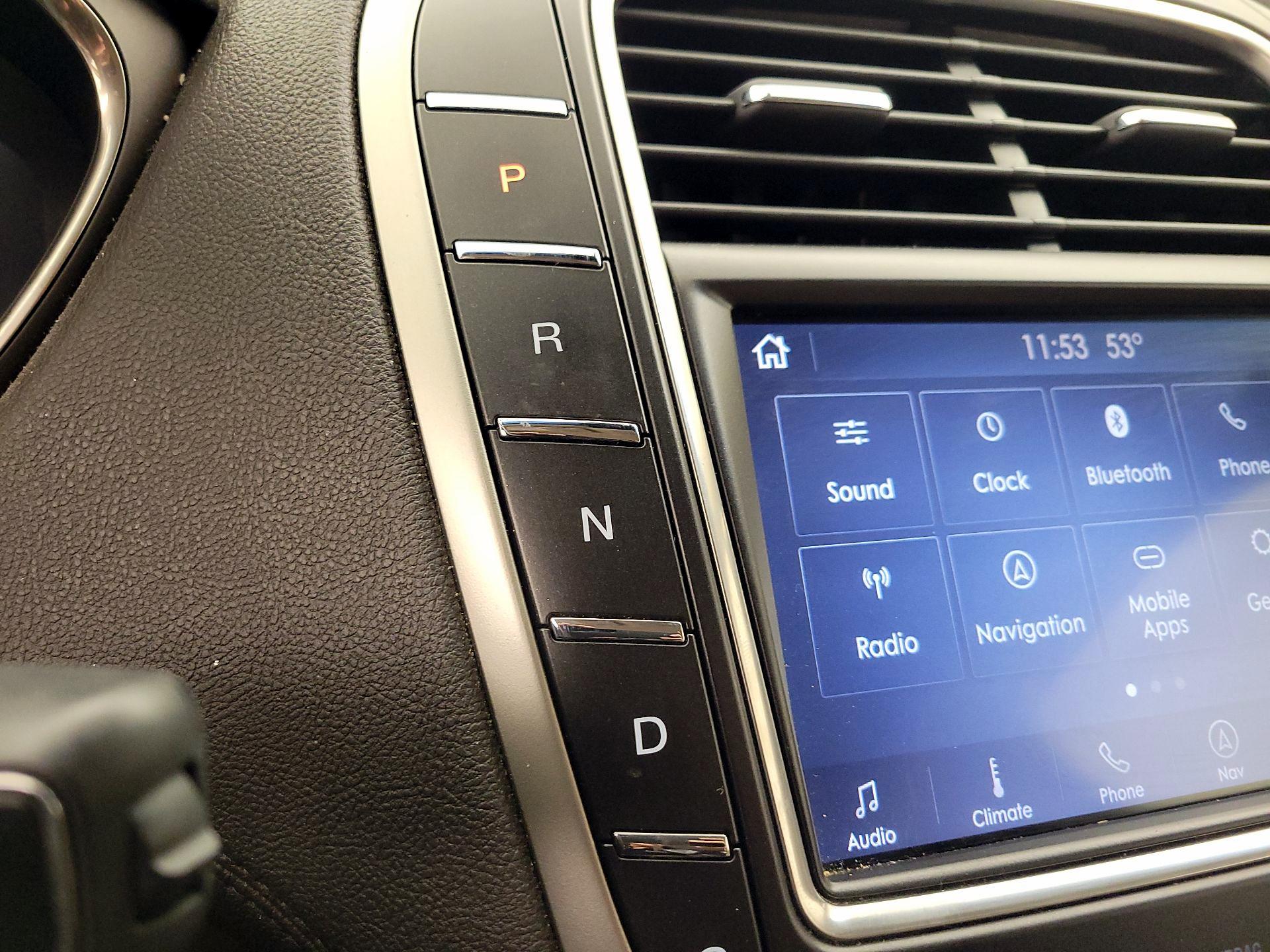 Thumbnail: 2020 Lincoln Nautilus - 18