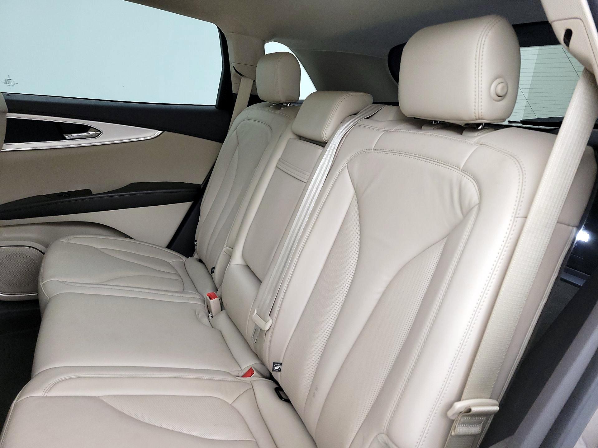 Thumbnail: 2020 Lincoln Nautilus - 20