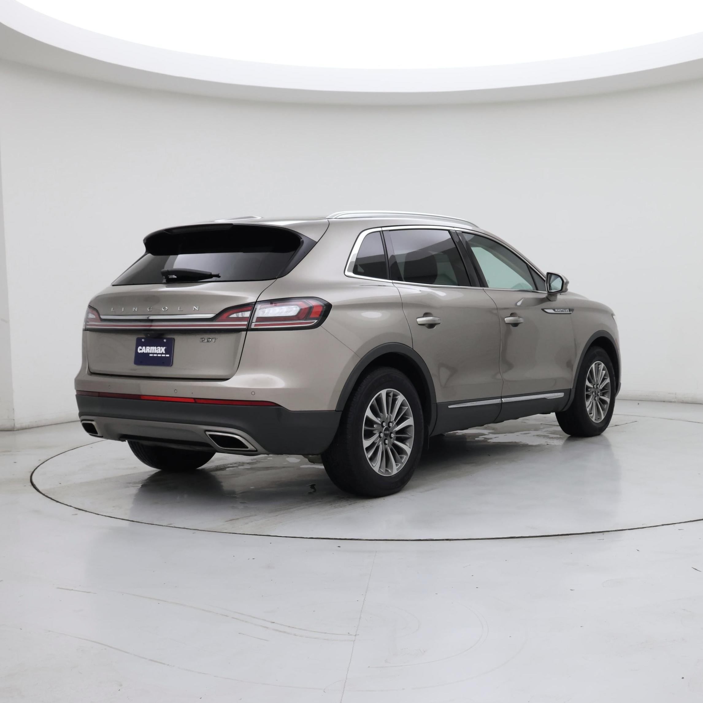 Thumbnail: 2020 Lincoln Nautilus - 8