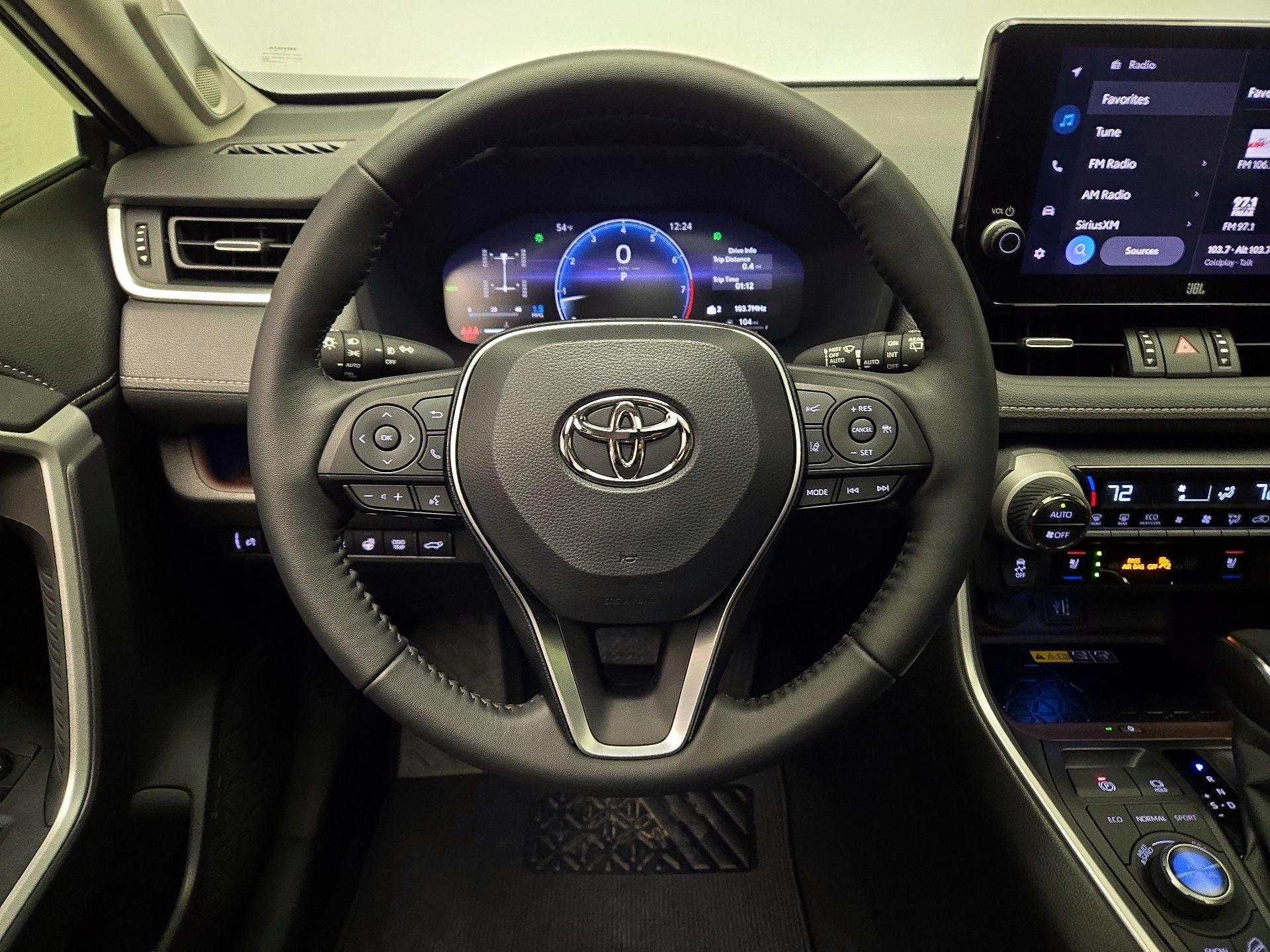 Thumbnail: 2025 Toyota RAV4 - 10