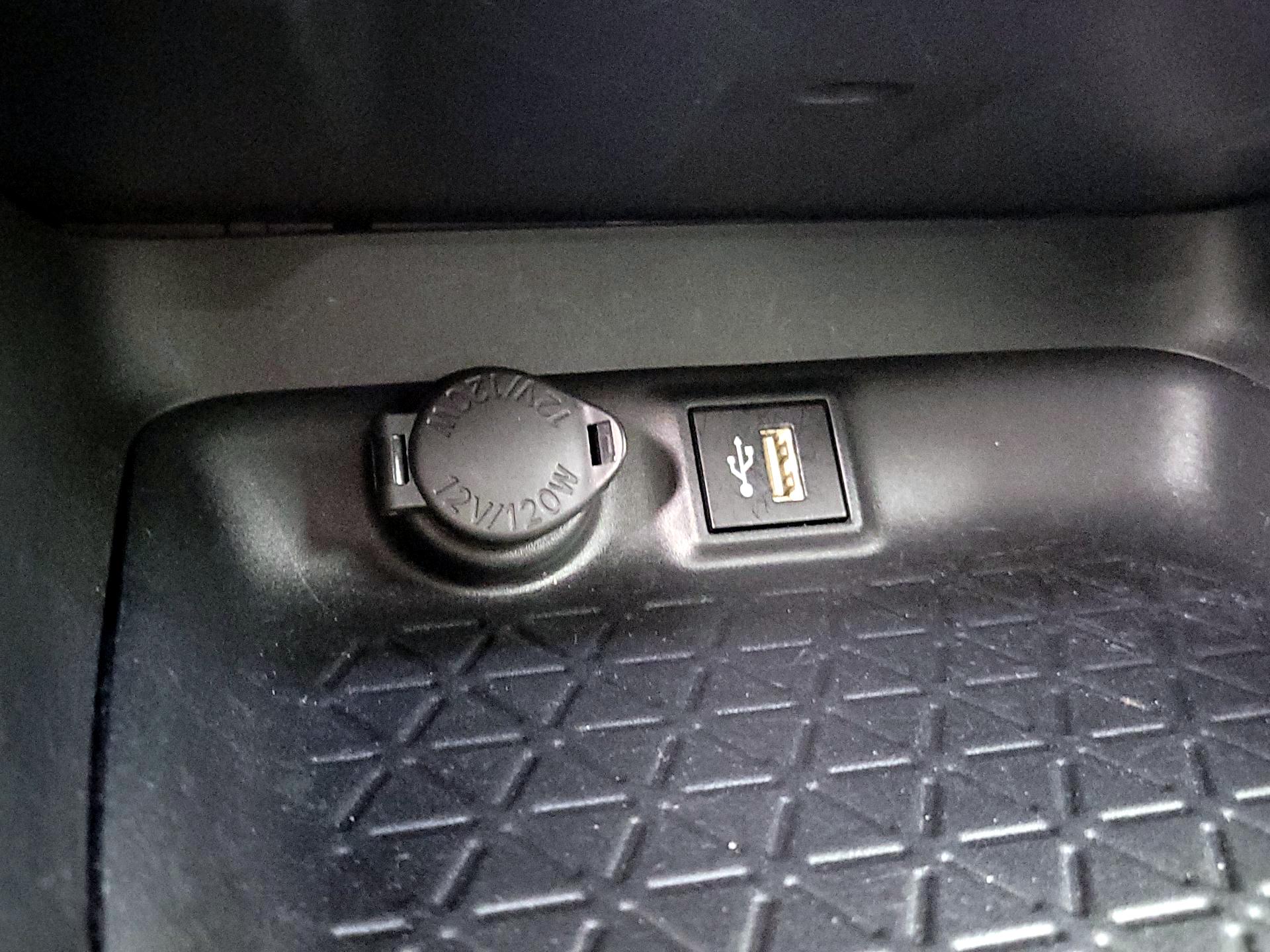 Thumbnail: 2024 Toyota RAV4 - 18