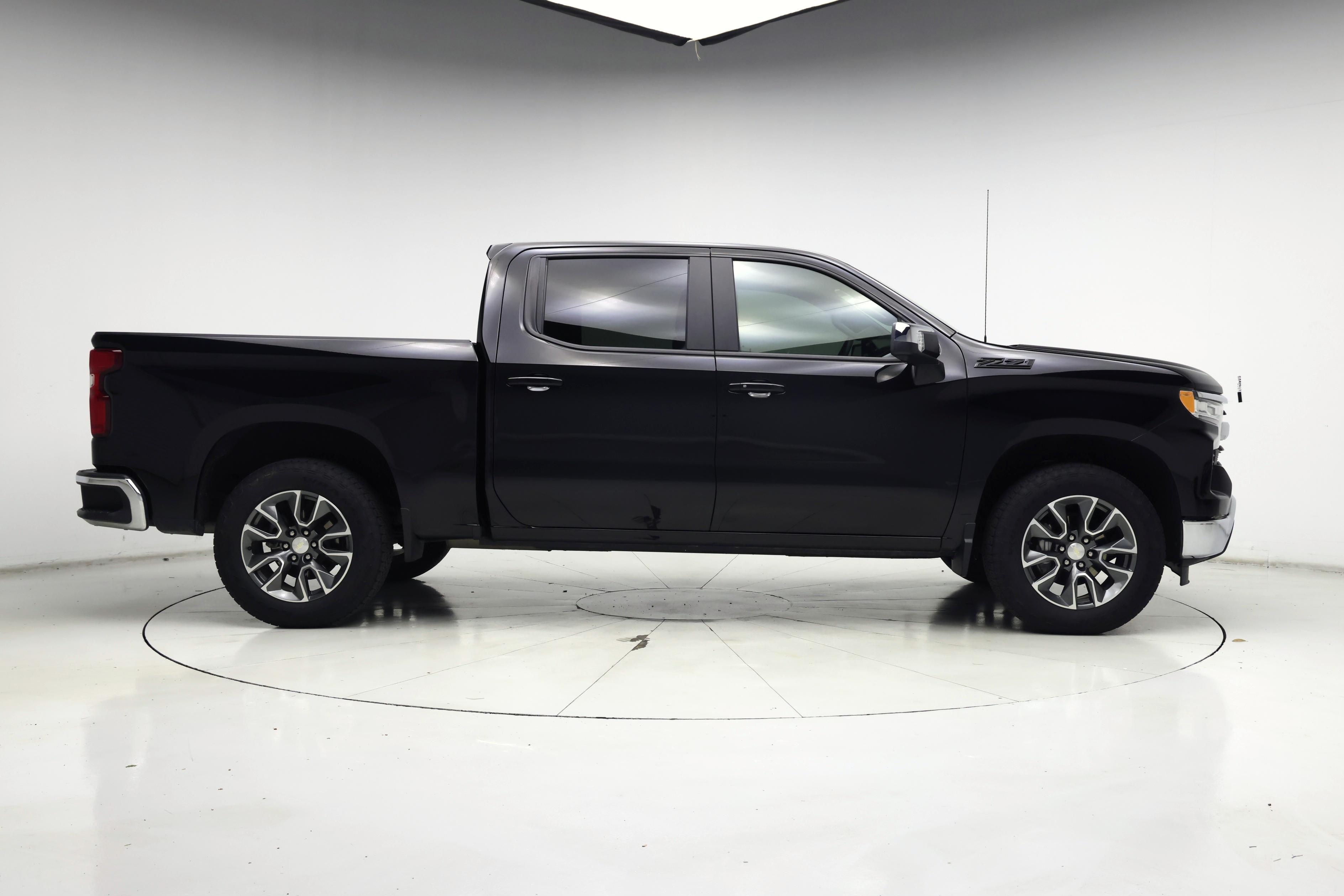 Thumbnail: 2023 Chevrolet Silverado 1500 - 7