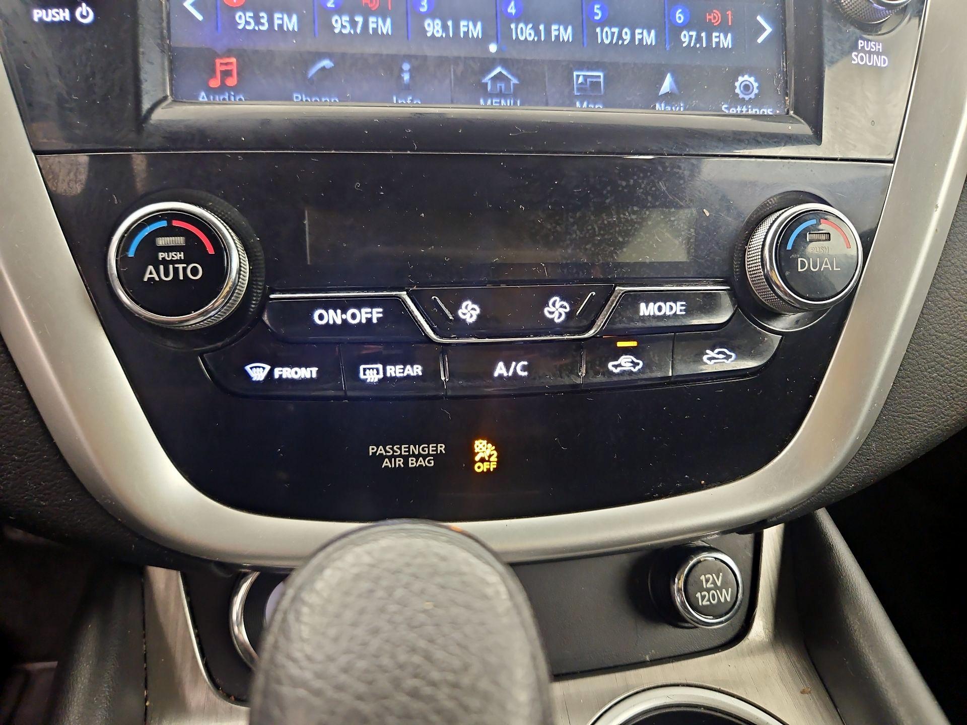 Thumbnail: 2017 Nissan Murano - 16