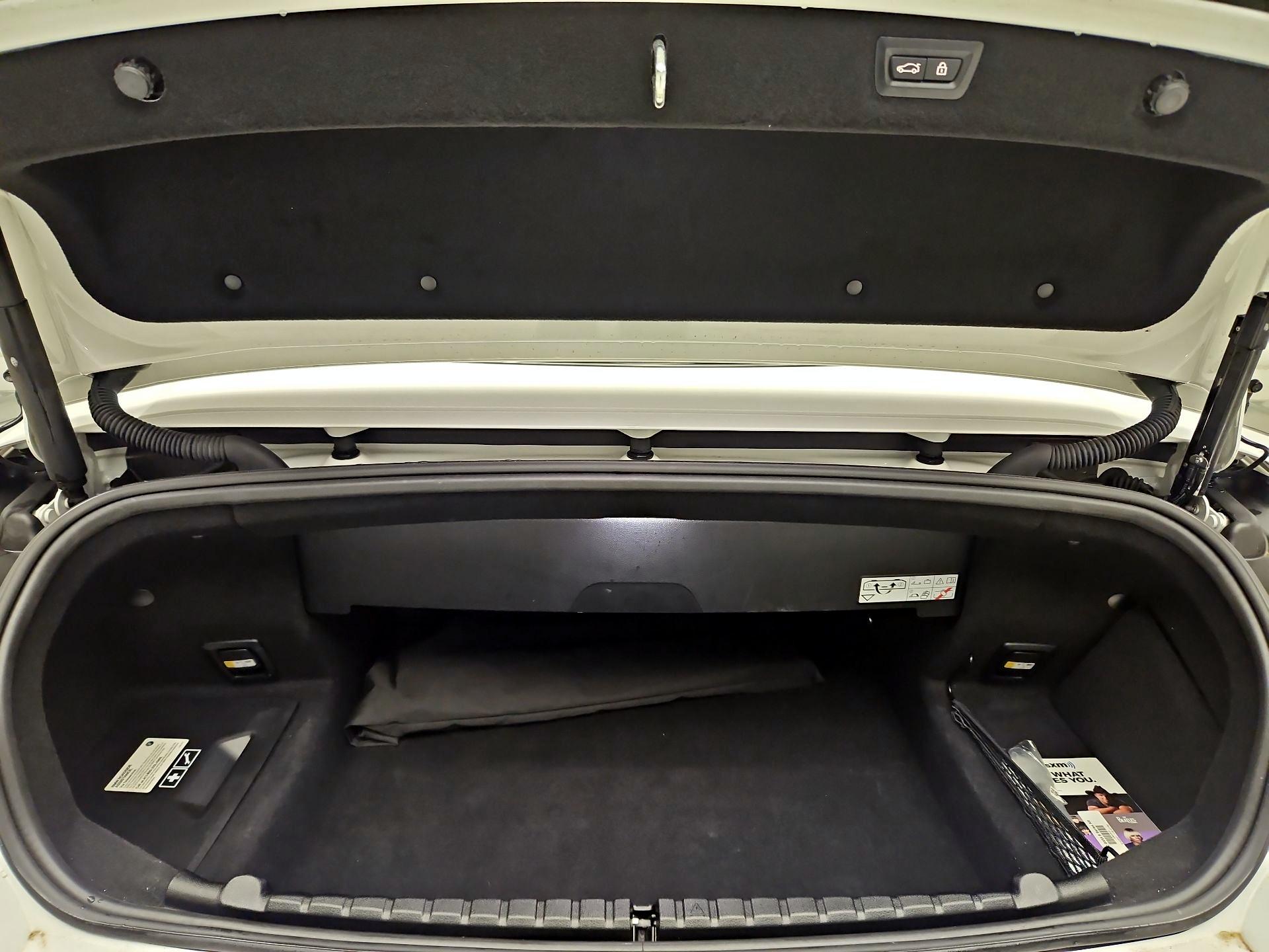 Thumbnail: 2022 BMW 8 Series - 17