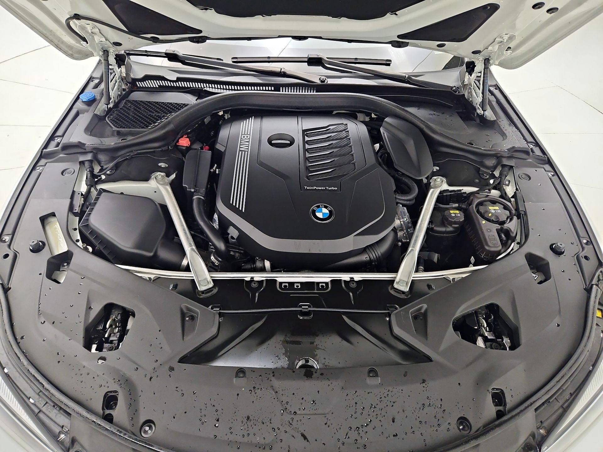 Thumbnail: 2022 BMW 8 Series - 18