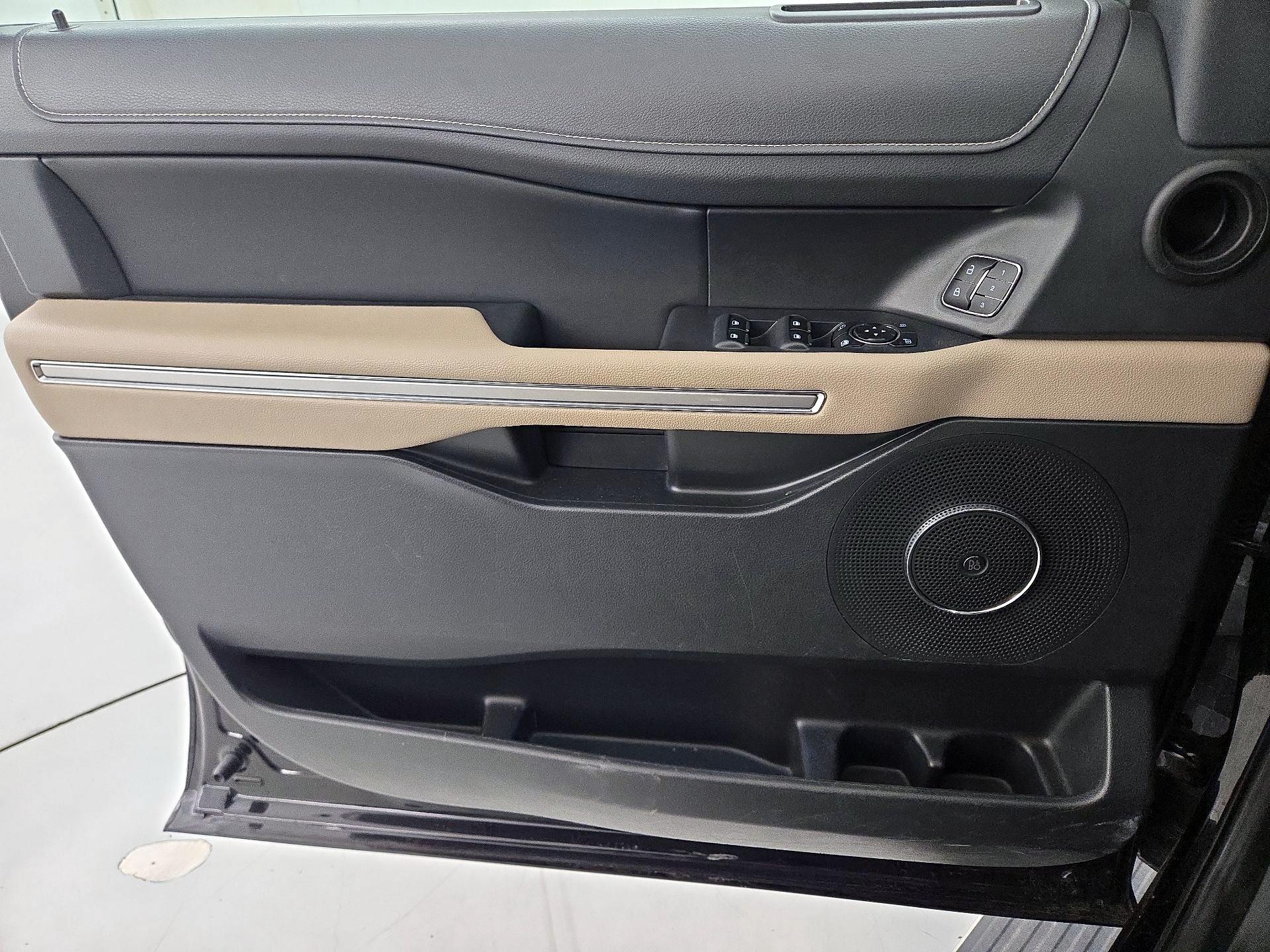 Thumbnail: 2023 Ford Expedition MAX - 12