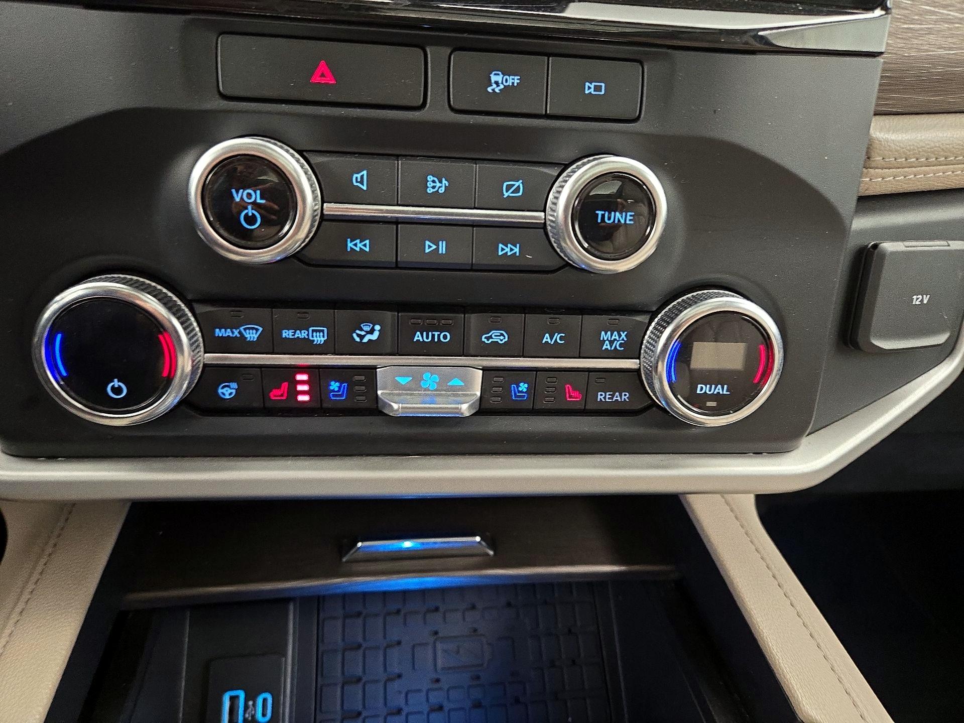 Thumbnail: 2023 Ford Expedition MAX - 17