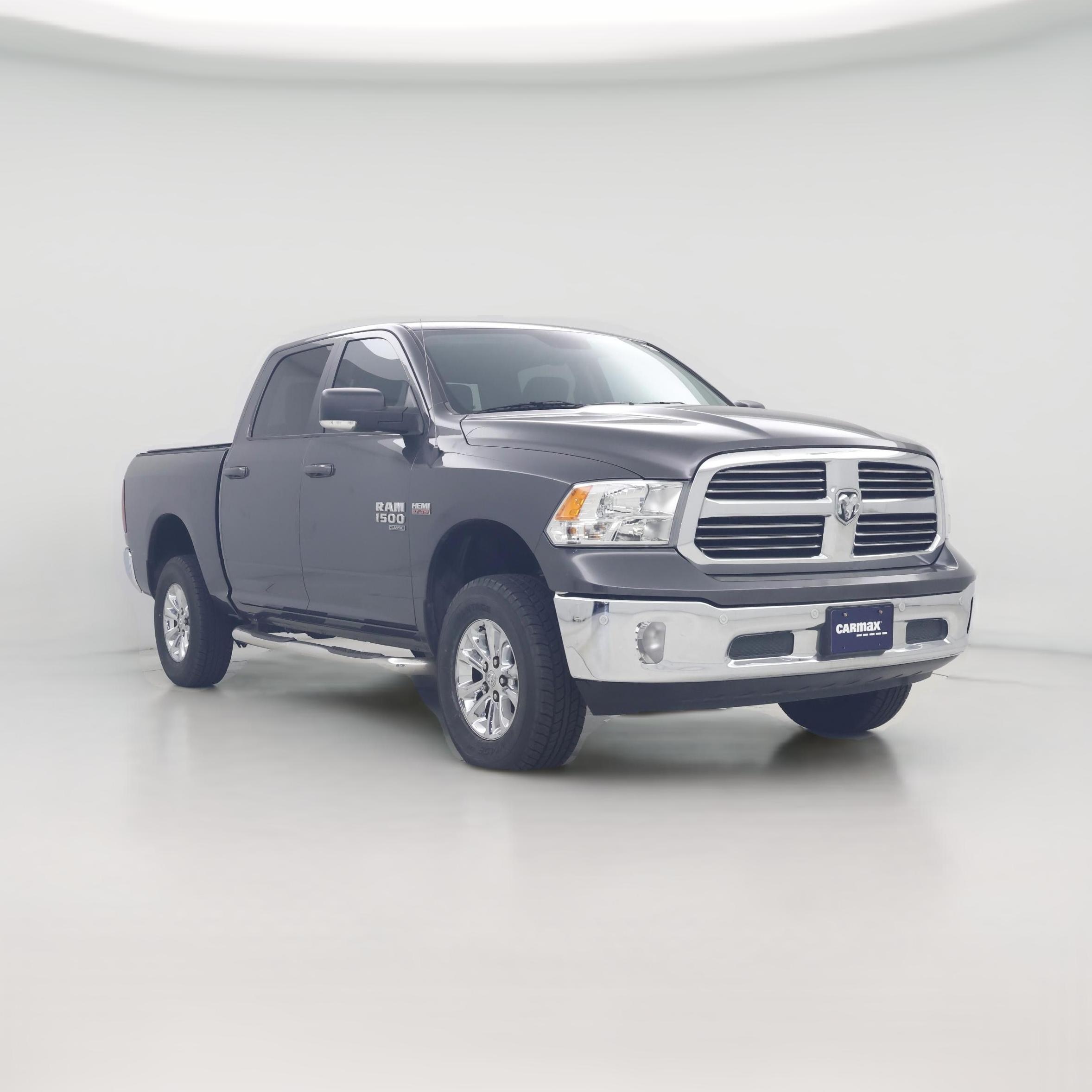 Thumbnail: 2019 RAM 1500 Classic - 1