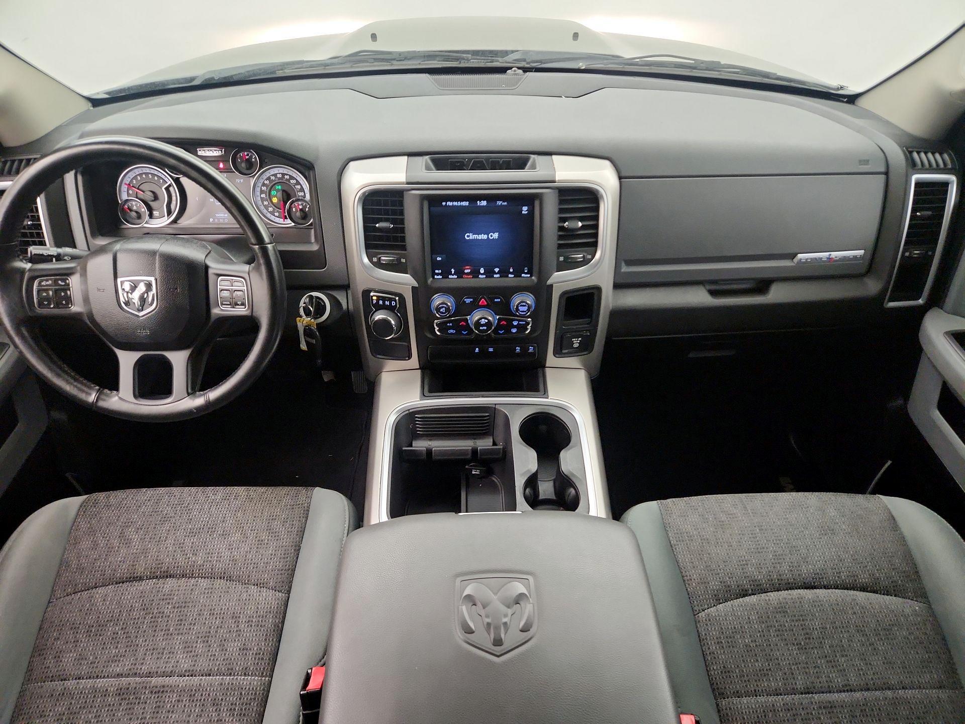 Thumbnail: 2019 RAM 1500 Classic - 9