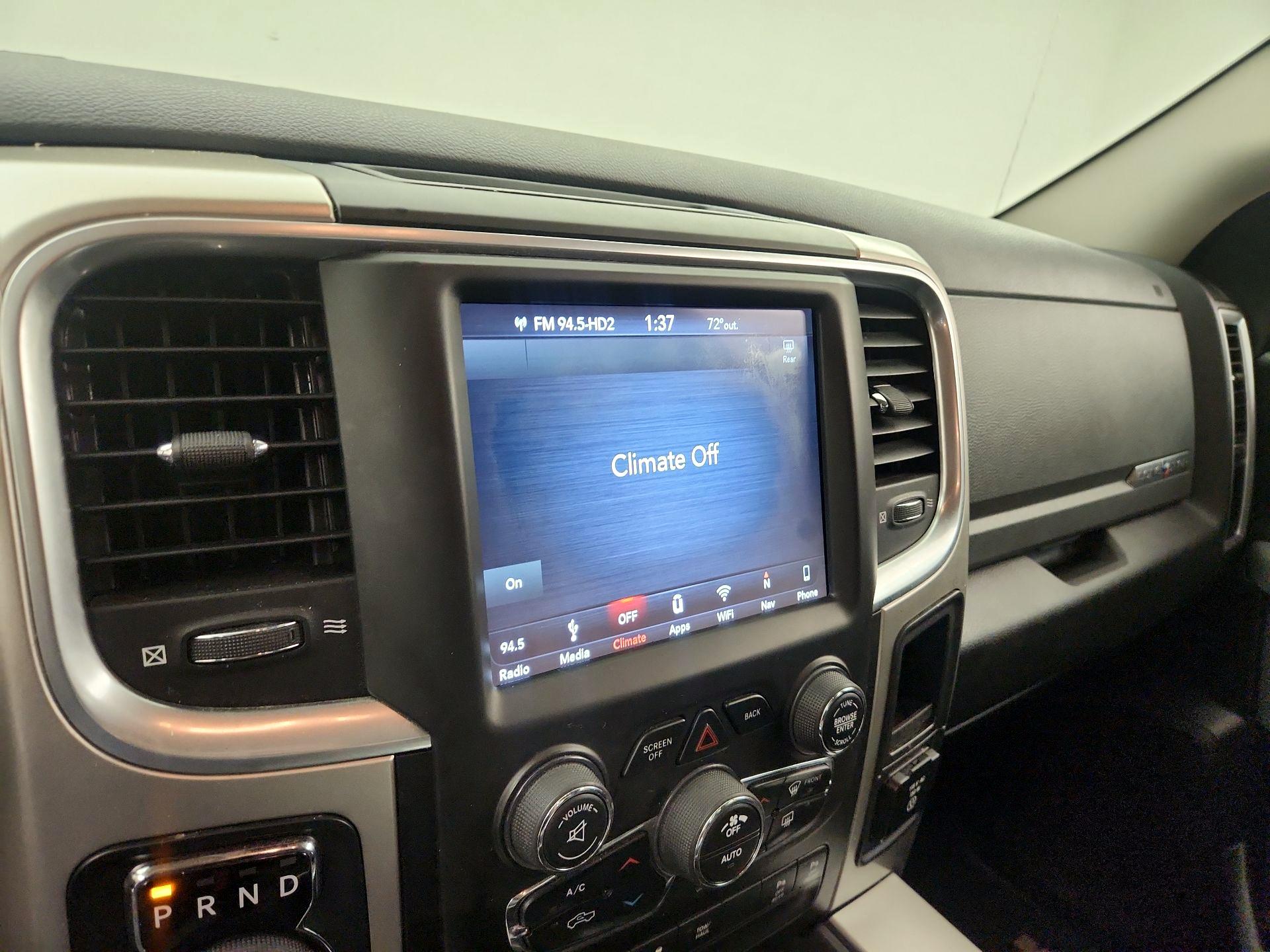 Thumbnail: 2019 RAM 1500 Classic - 13