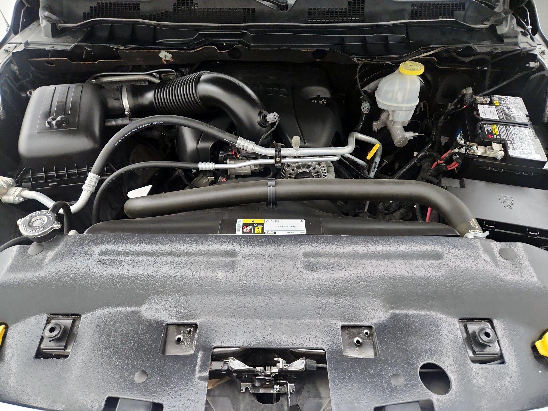 Thumbnail: 2019 RAM 1500 Classic - 17