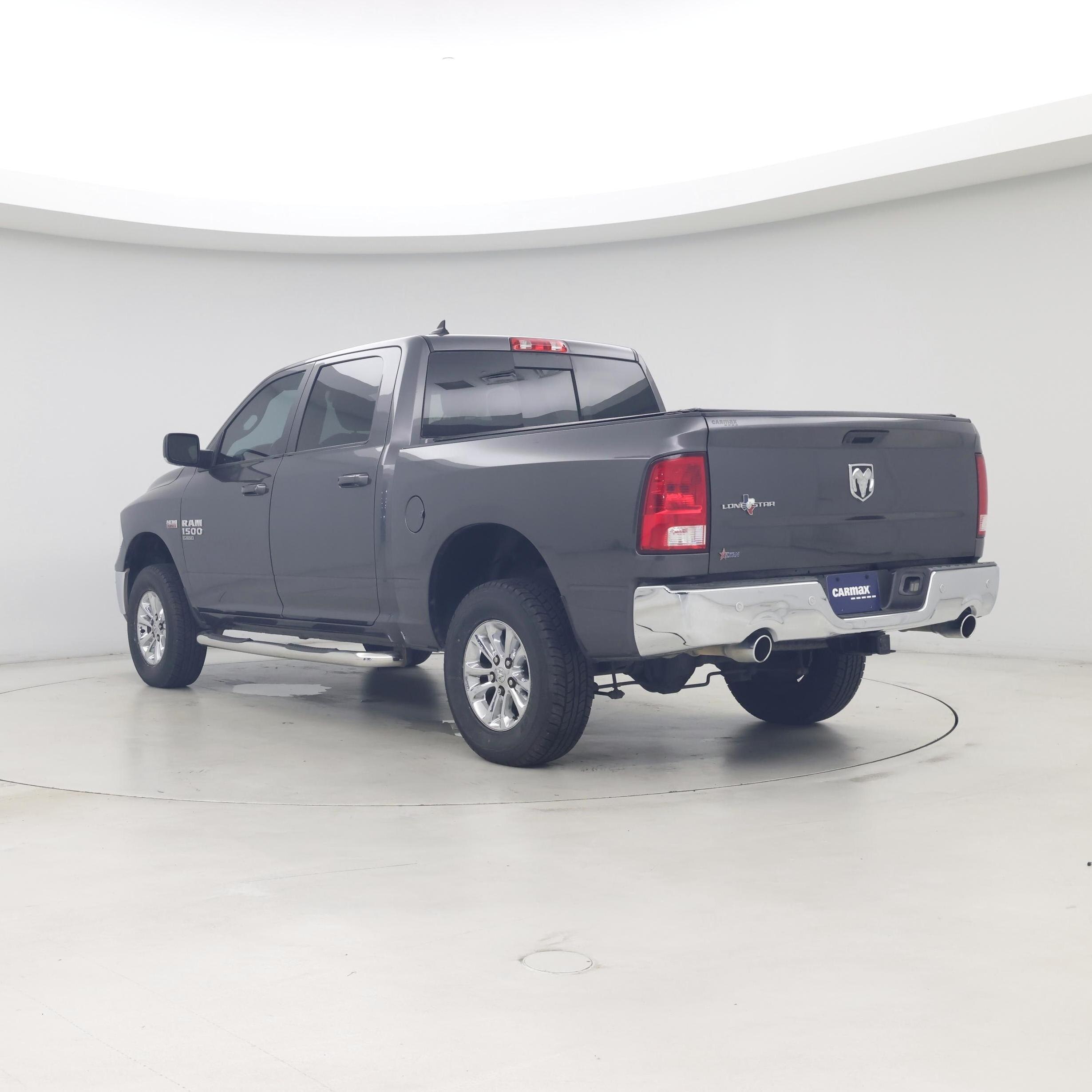 Thumbnail: 2019 RAM 1500 Classic - 2