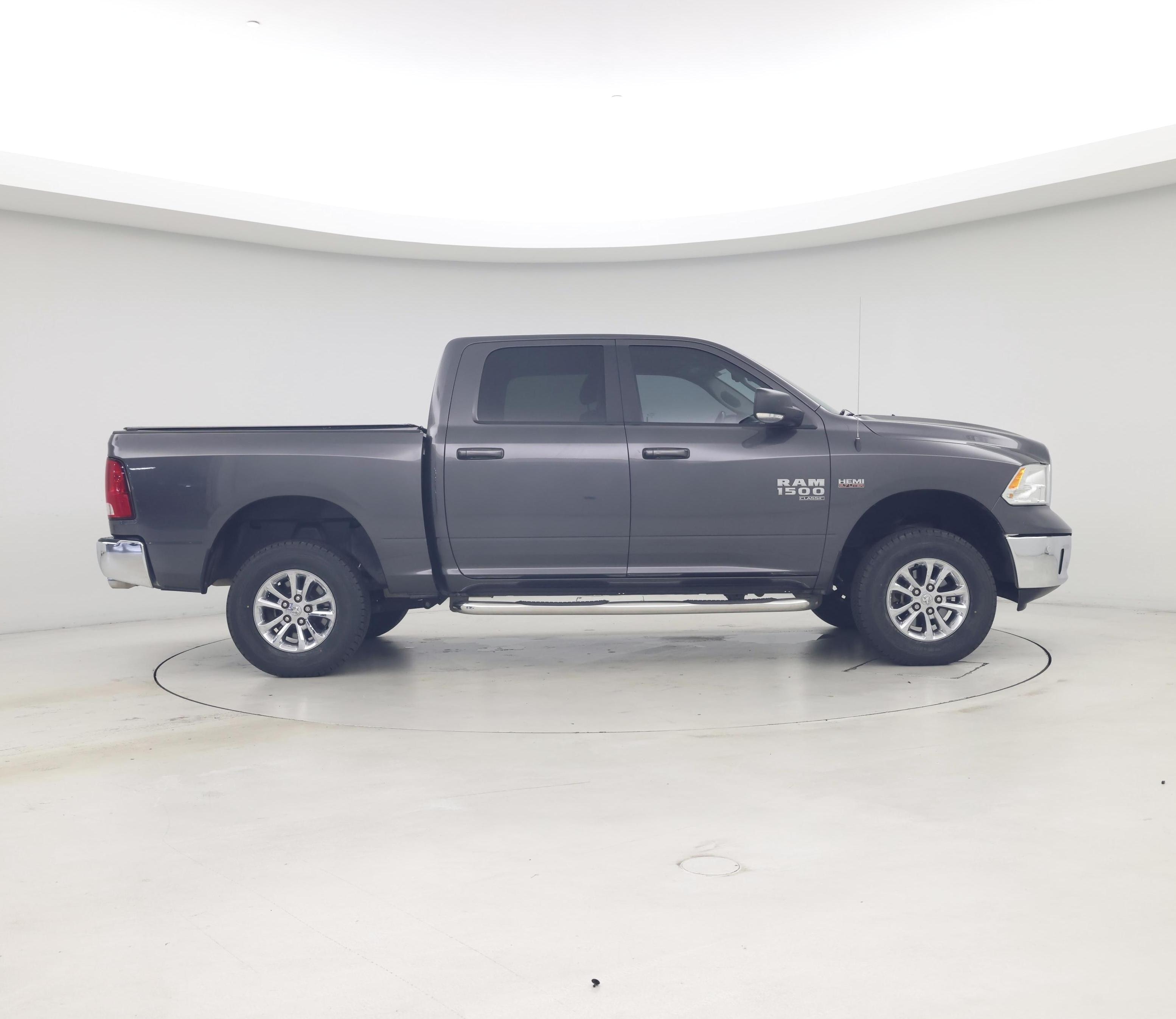 Thumbnail: 2019 RAM 1500 Classic - 7