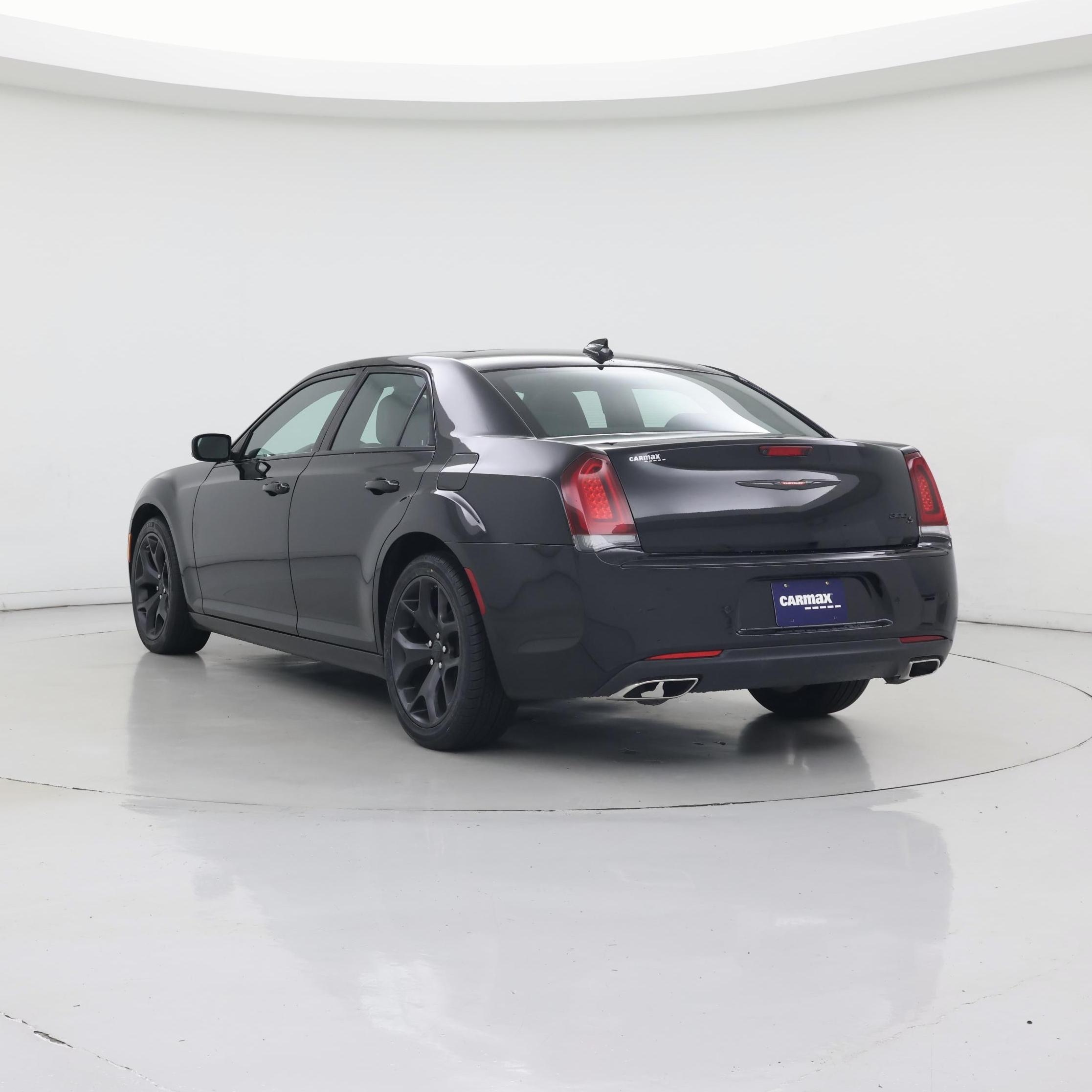 Thumbnail: 2023 Chrysler 300 - 2