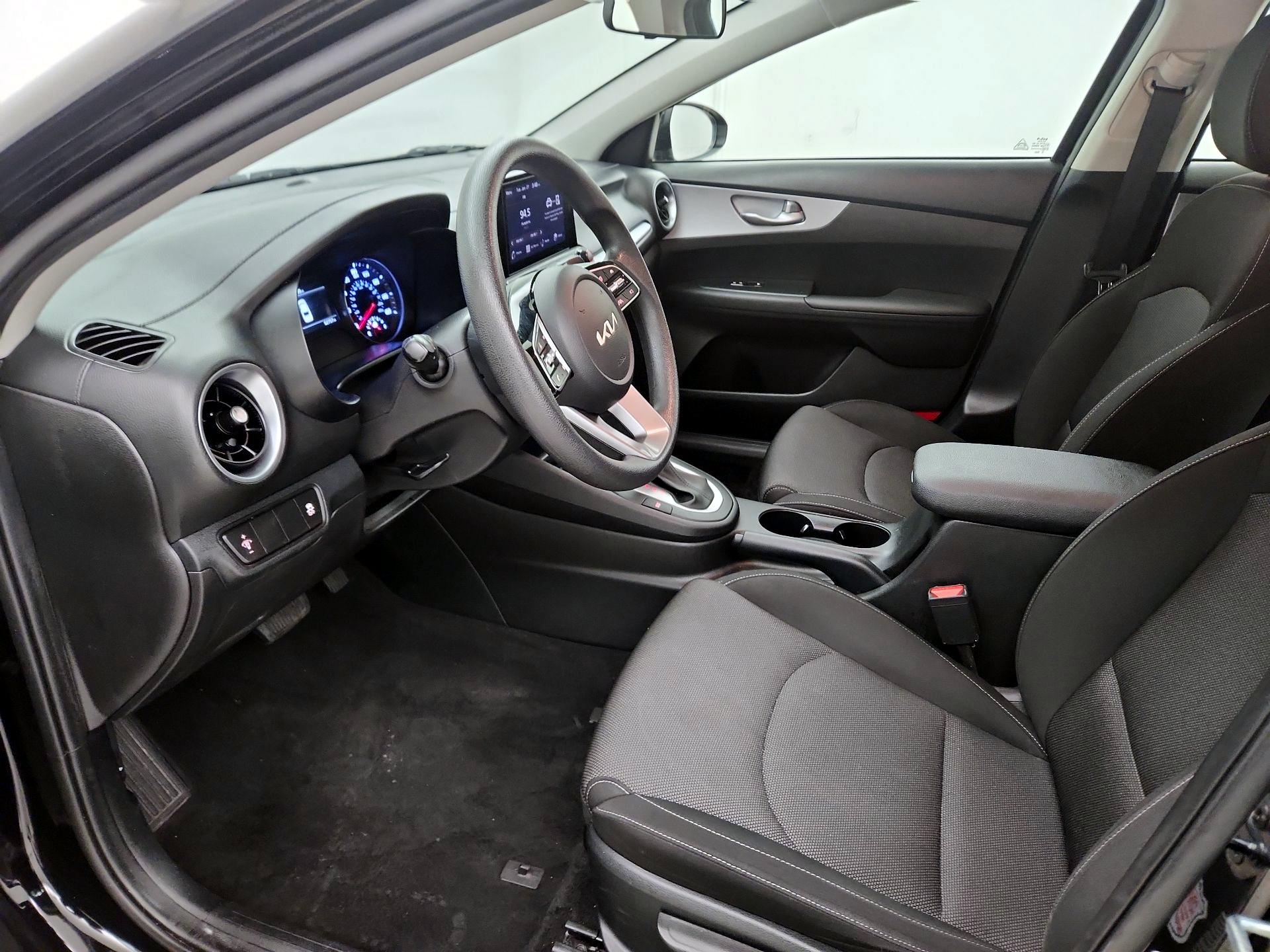 Thumbnail: 2024 Kia Forte - 11