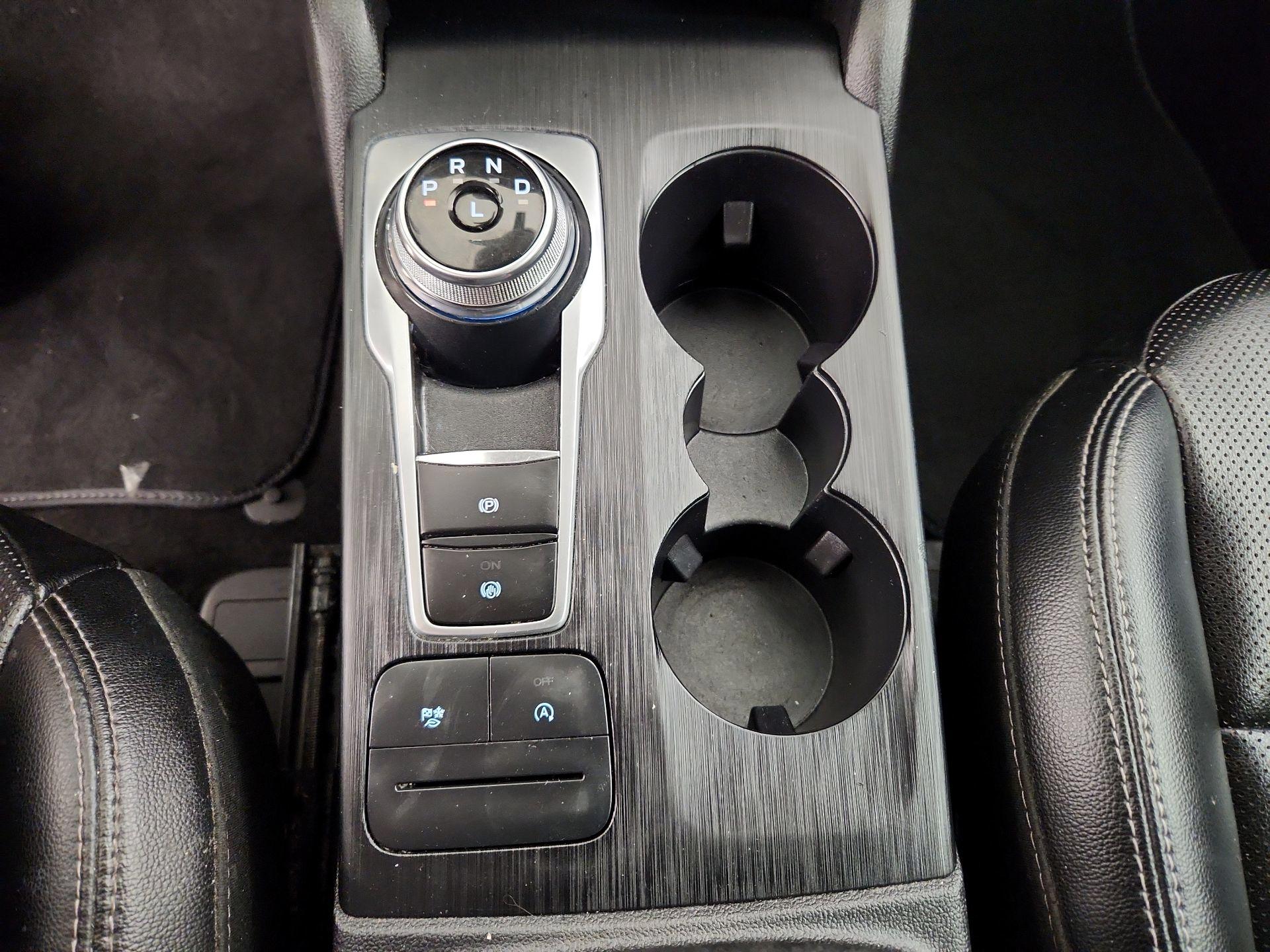 Thumbnail: 2022 Ford Escape - 17