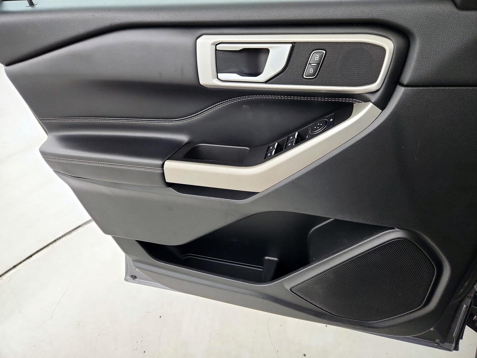 Thumbnail: 2021 Ford Explorer - 12