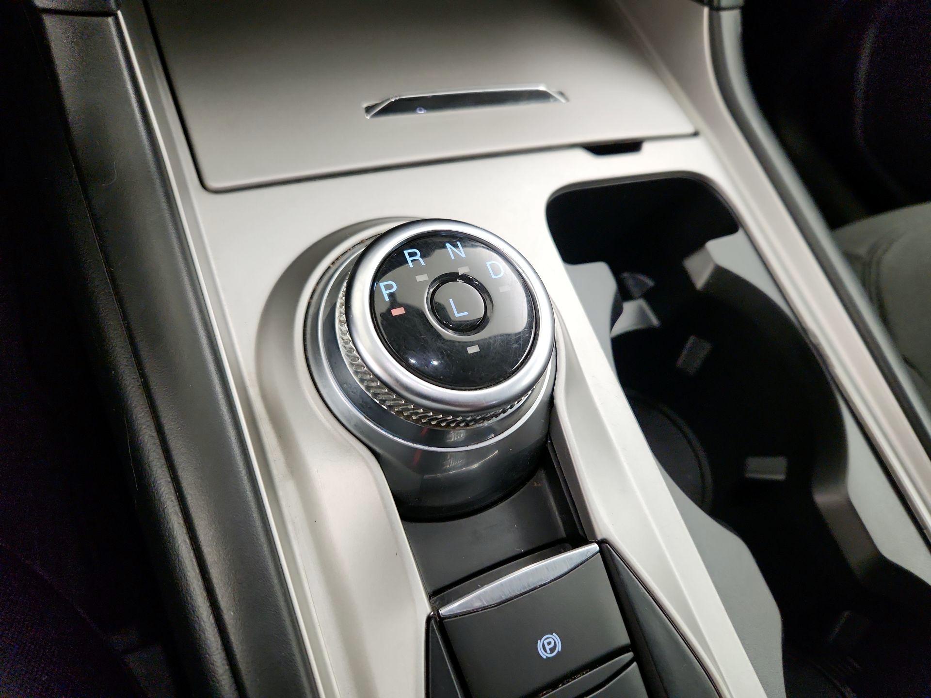 Thumbnail: 2021 Ford Explorer - 17