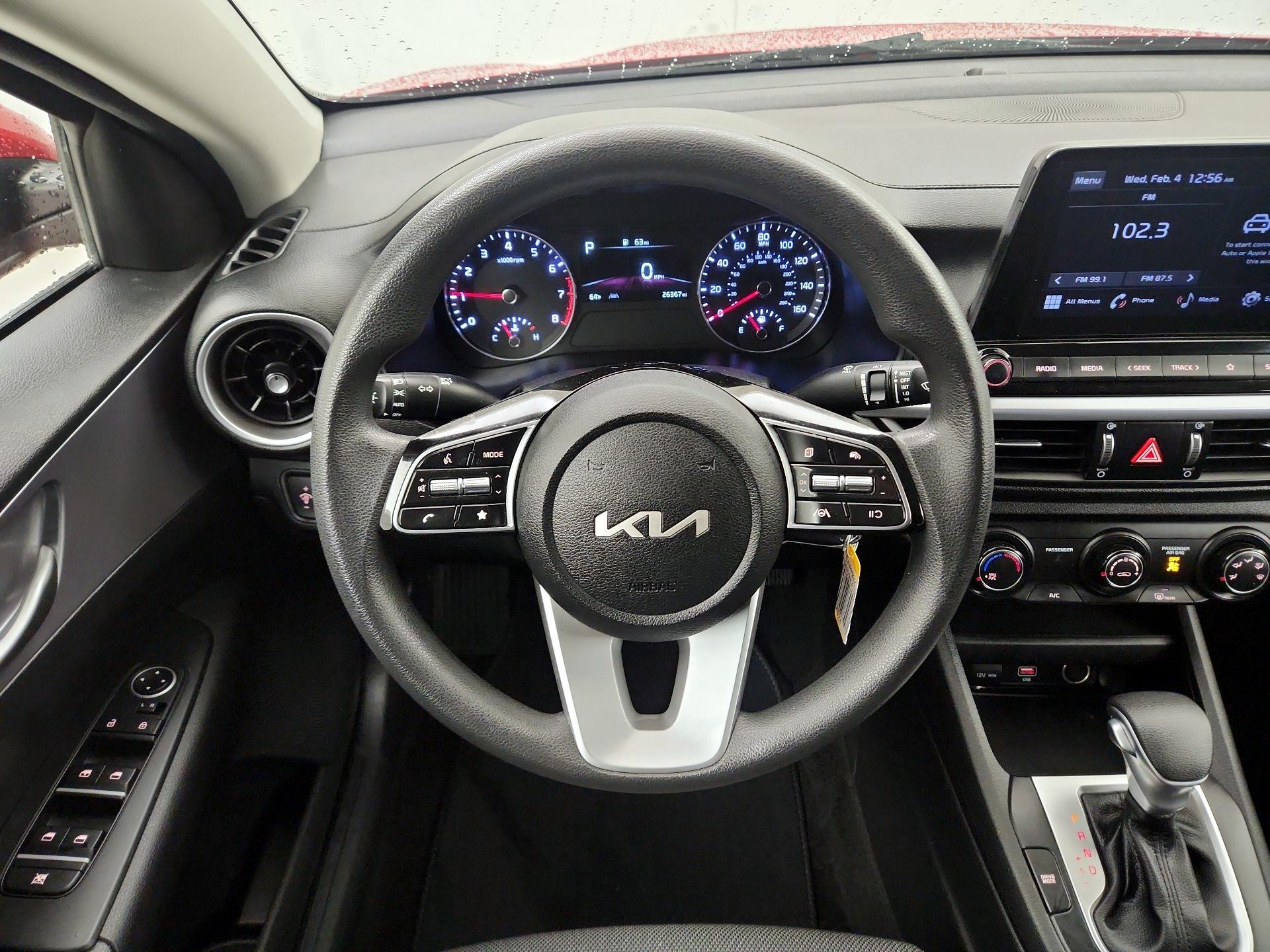 Thumbnail: 2022 Kia Forte - 10