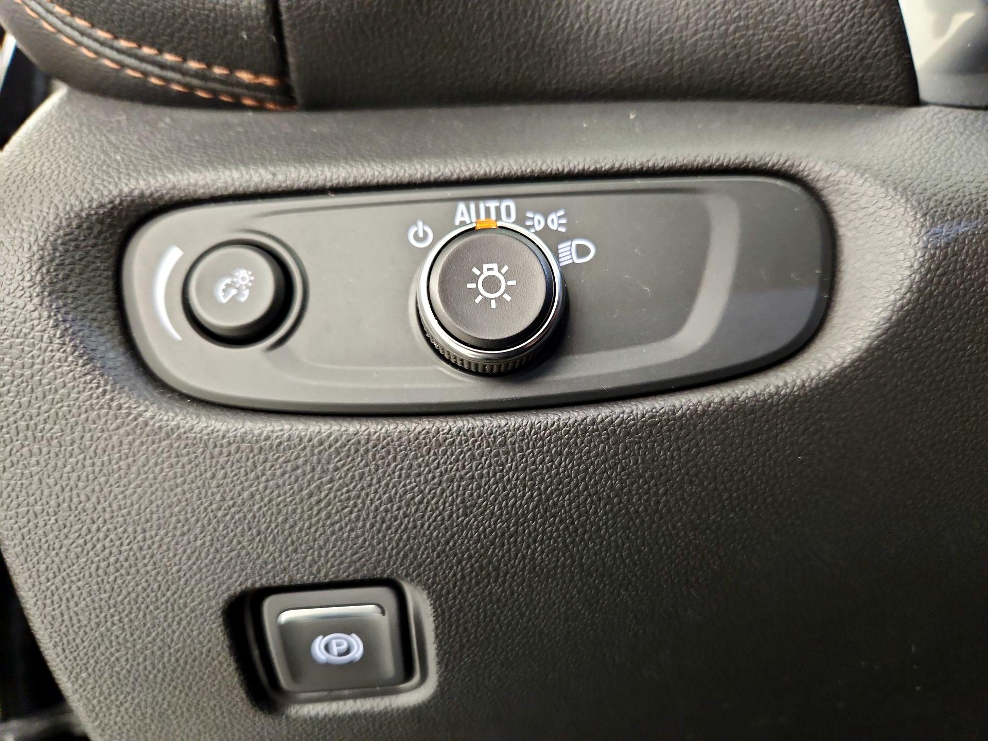 Thumbnail: 2021 Chevrolet Blazer - 13