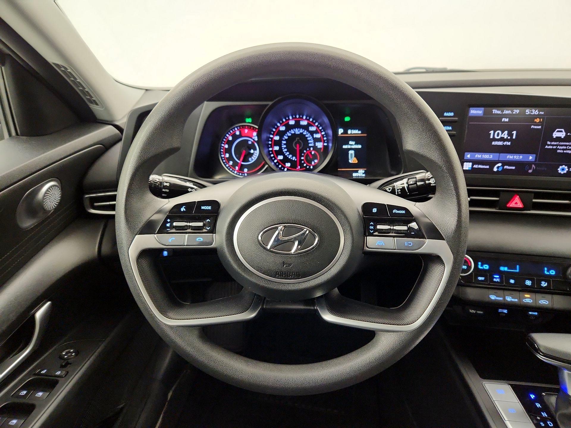 Thumbnail: 2023 Hyundai Elantra - 10