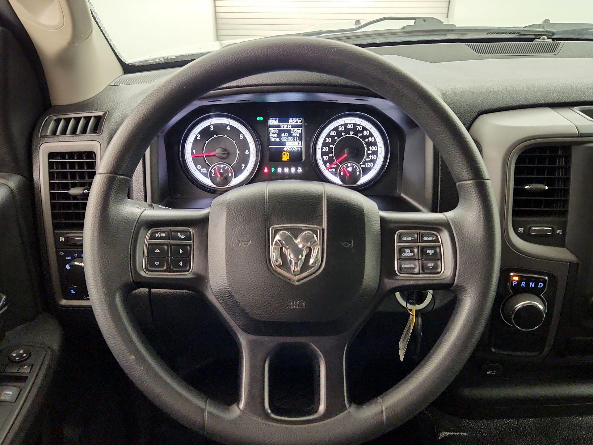 Thumbnail: 2023 RAM 1500 Classic - 10