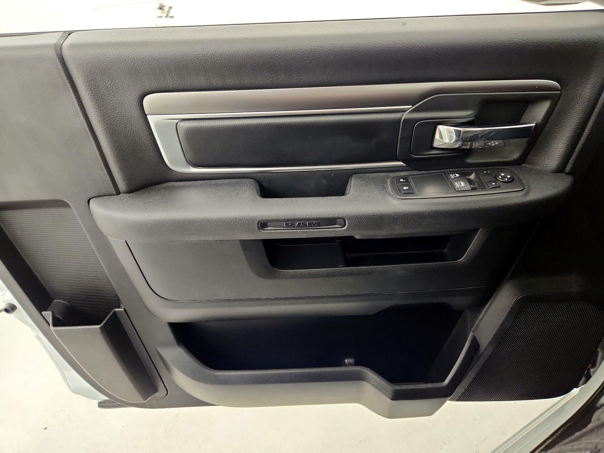 Thumbnail: 2023 RAM 1500 Classic - 12