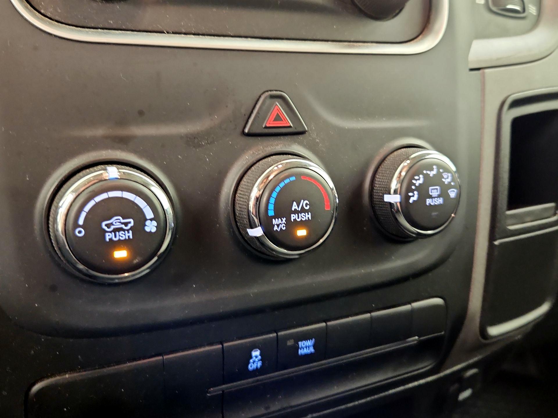 Thumbnail: 2023 RAM 1500 Classic - 16