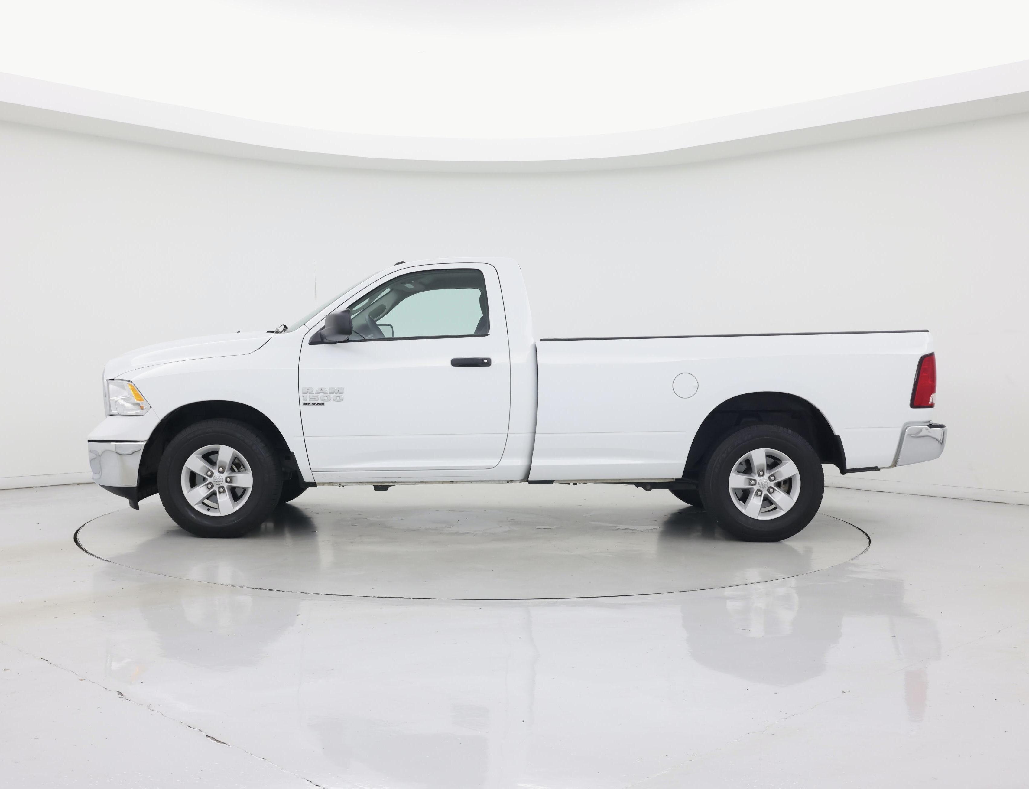 Thumbnail: 2023 RAM 1500 Classic - 3