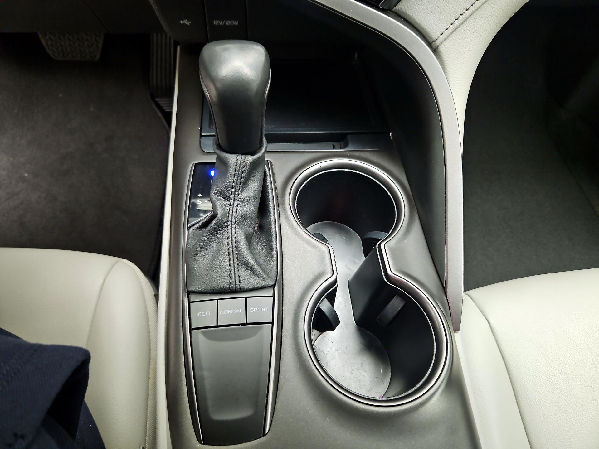 Thumbnail: 2023 Toyota Camry - 17