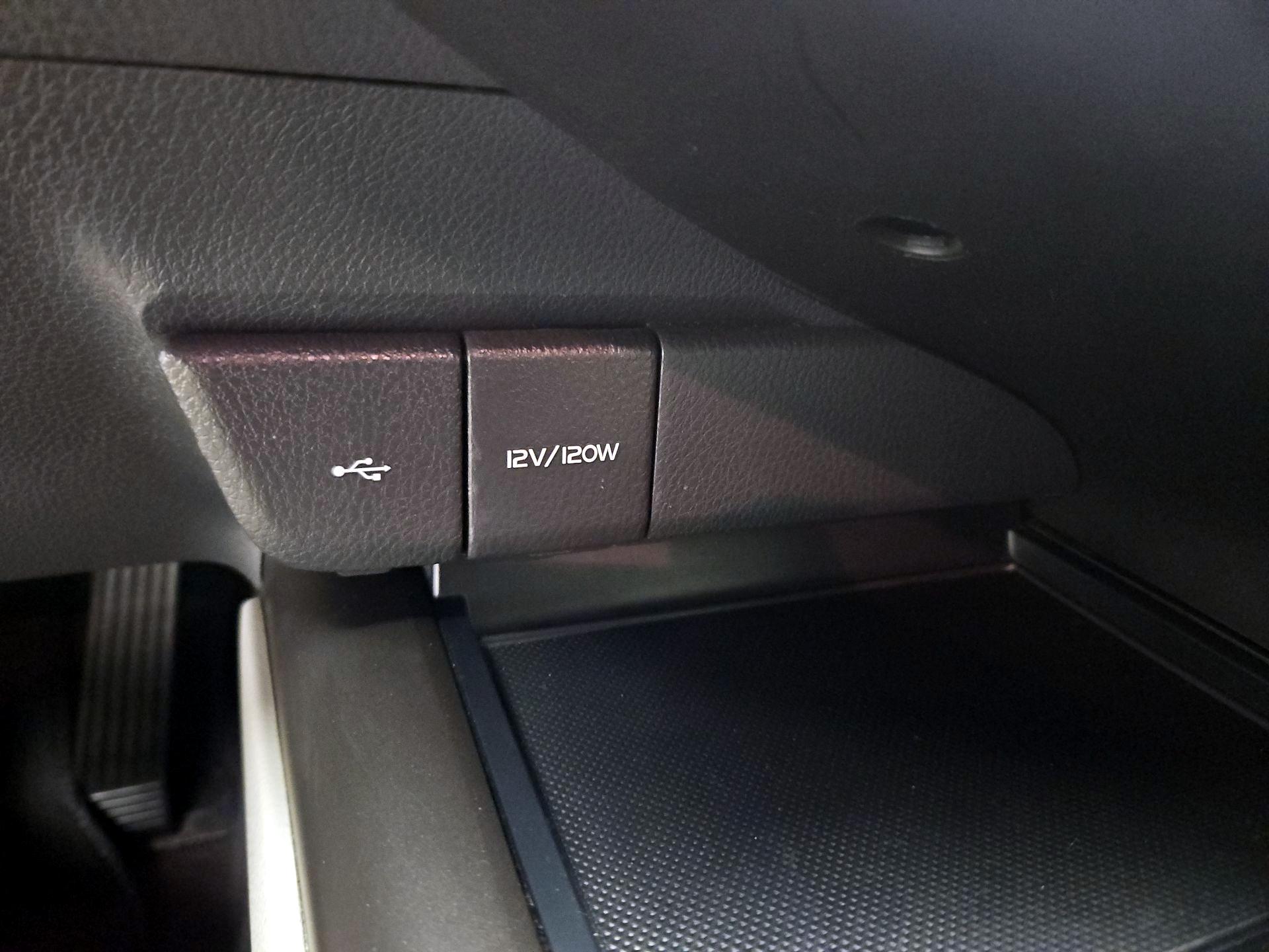 Thumbnail: 2023 Toyota Camry - 18