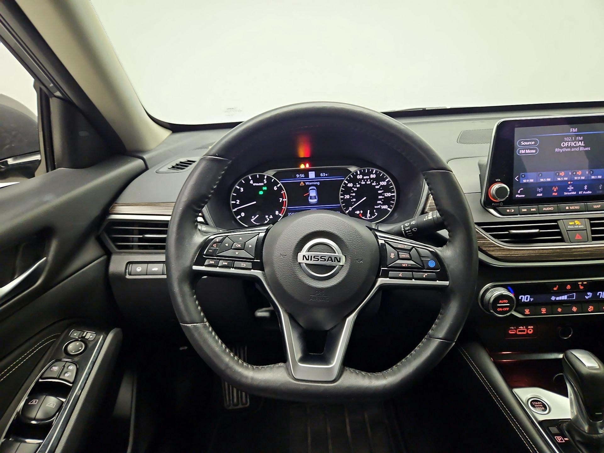 Thumbnail: 2020 Nissan Altima - 10