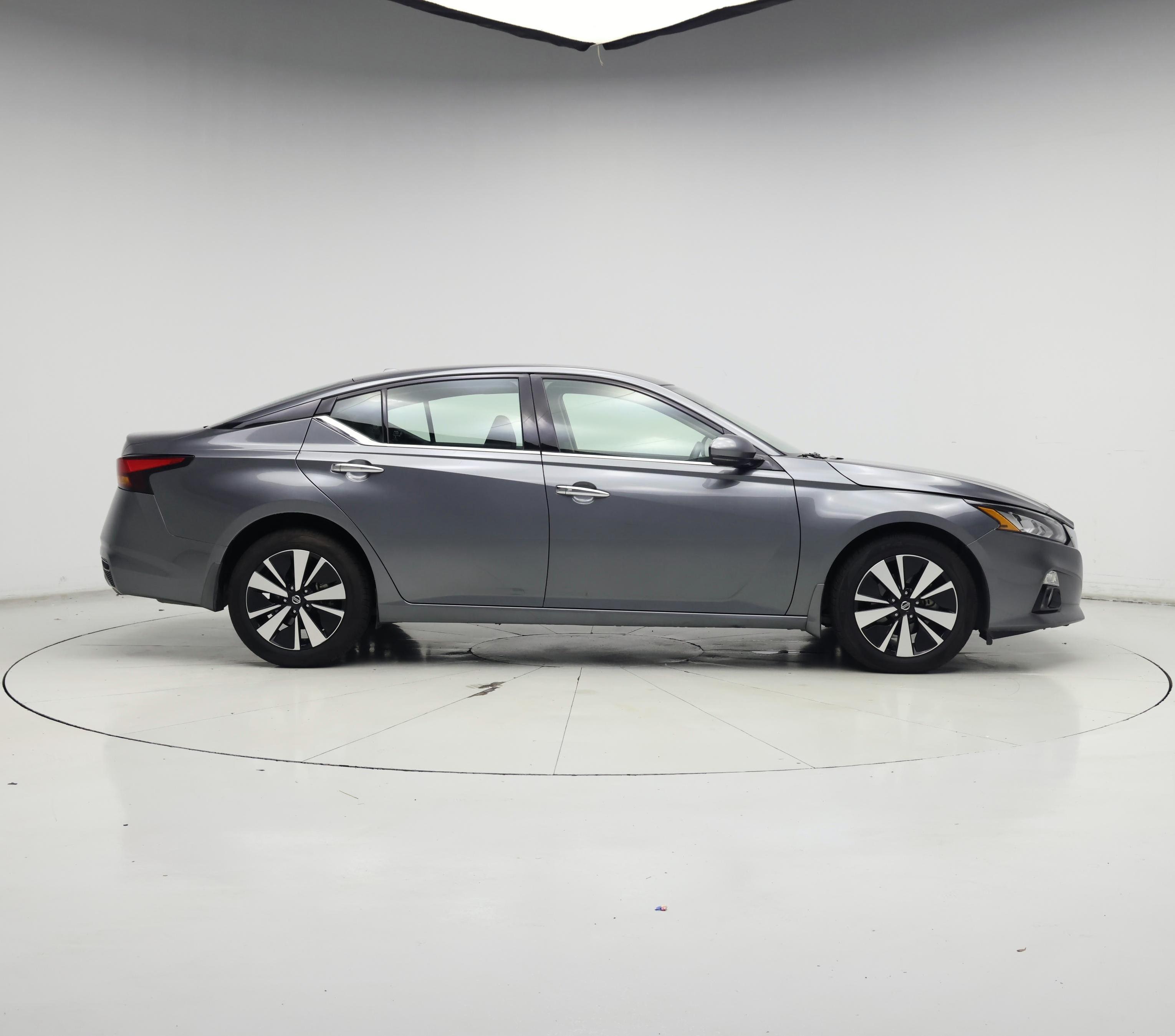 Thumbnail: 2020 Nissan Altima - 7