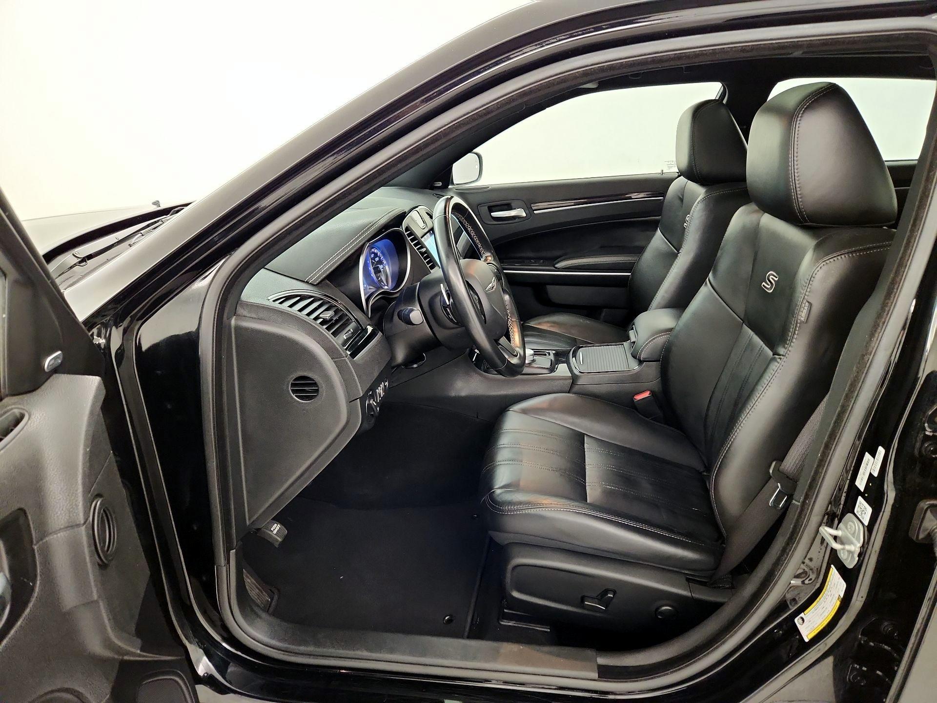 Thumbnail: 2022 Chrysler 300 - 11