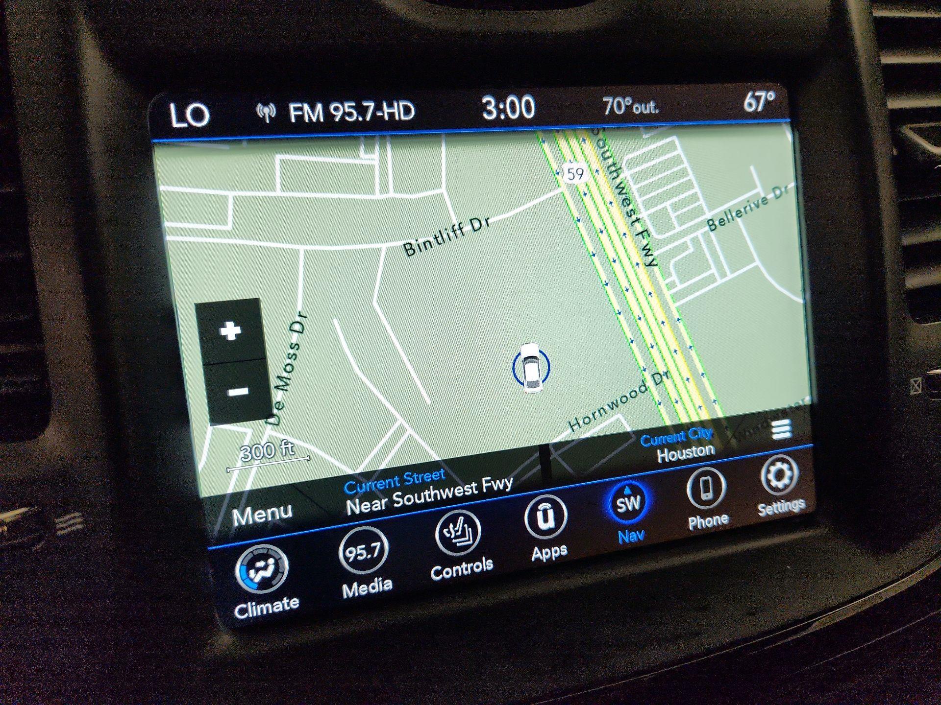 Thumbnail: 2022 Chrysler 300 - 14