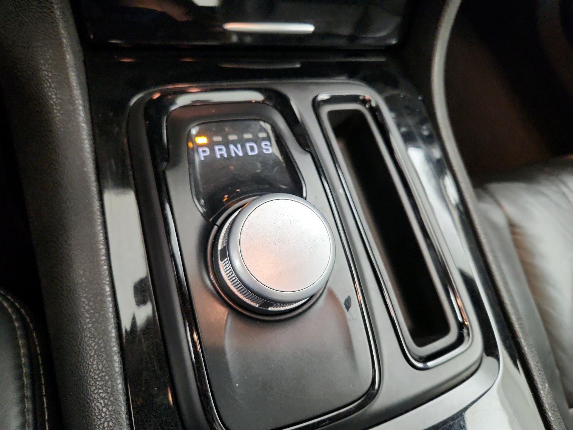 Thumbnail: 2022 Chrysler 300 - 18