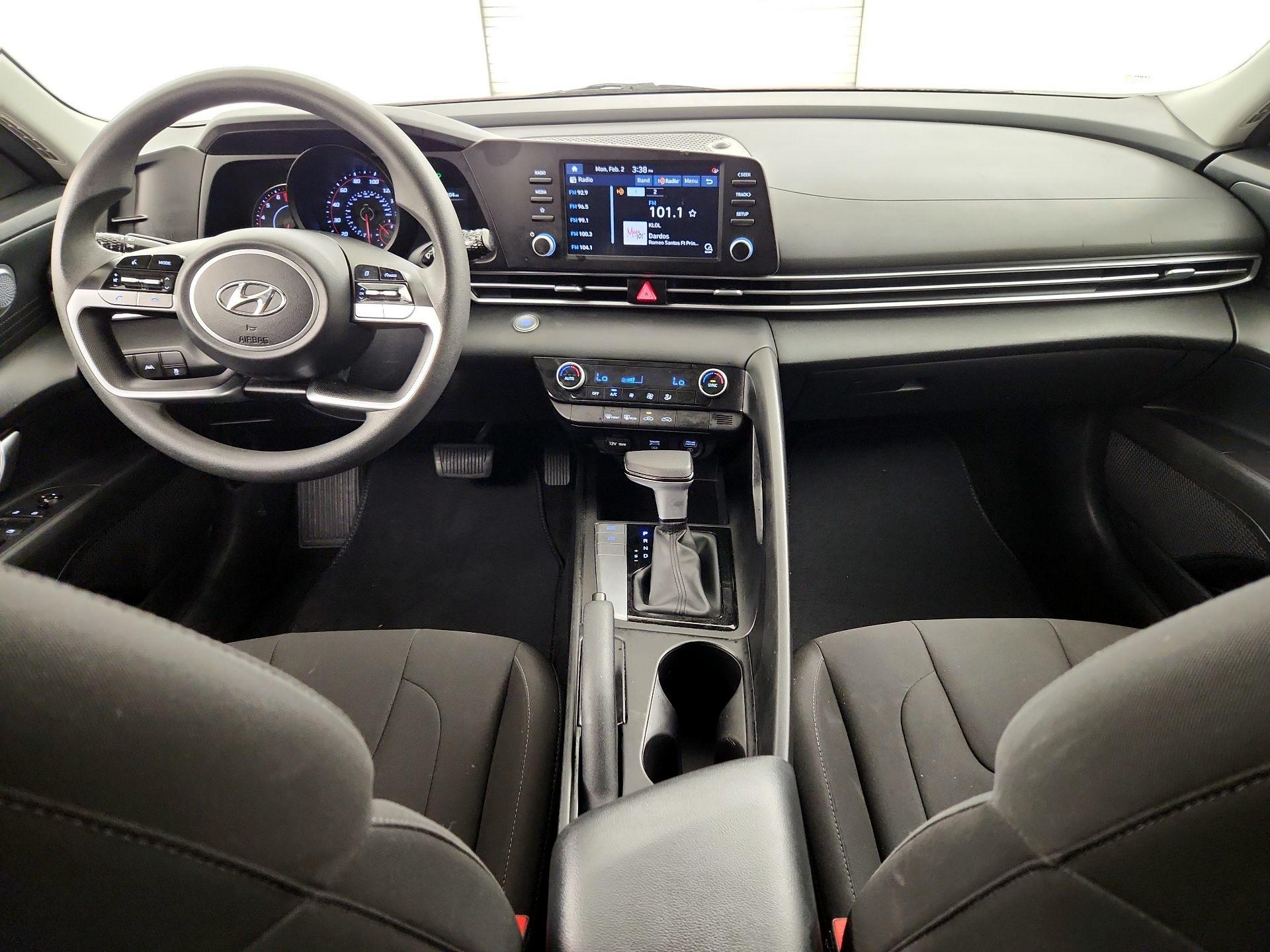 Thumbnail: 2023 Hyundai Elantra - 9