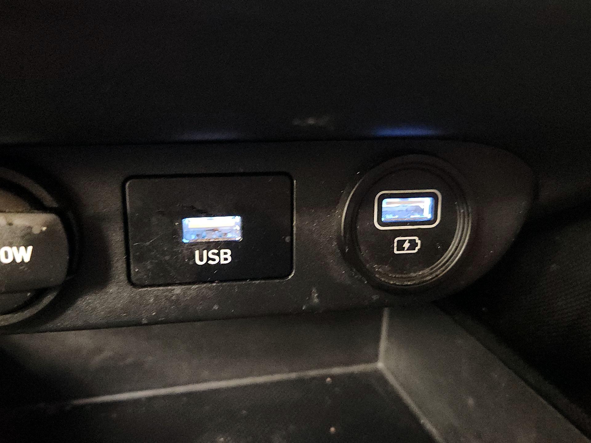 Thumbnail: 2023 Hyundai Elantra - 18