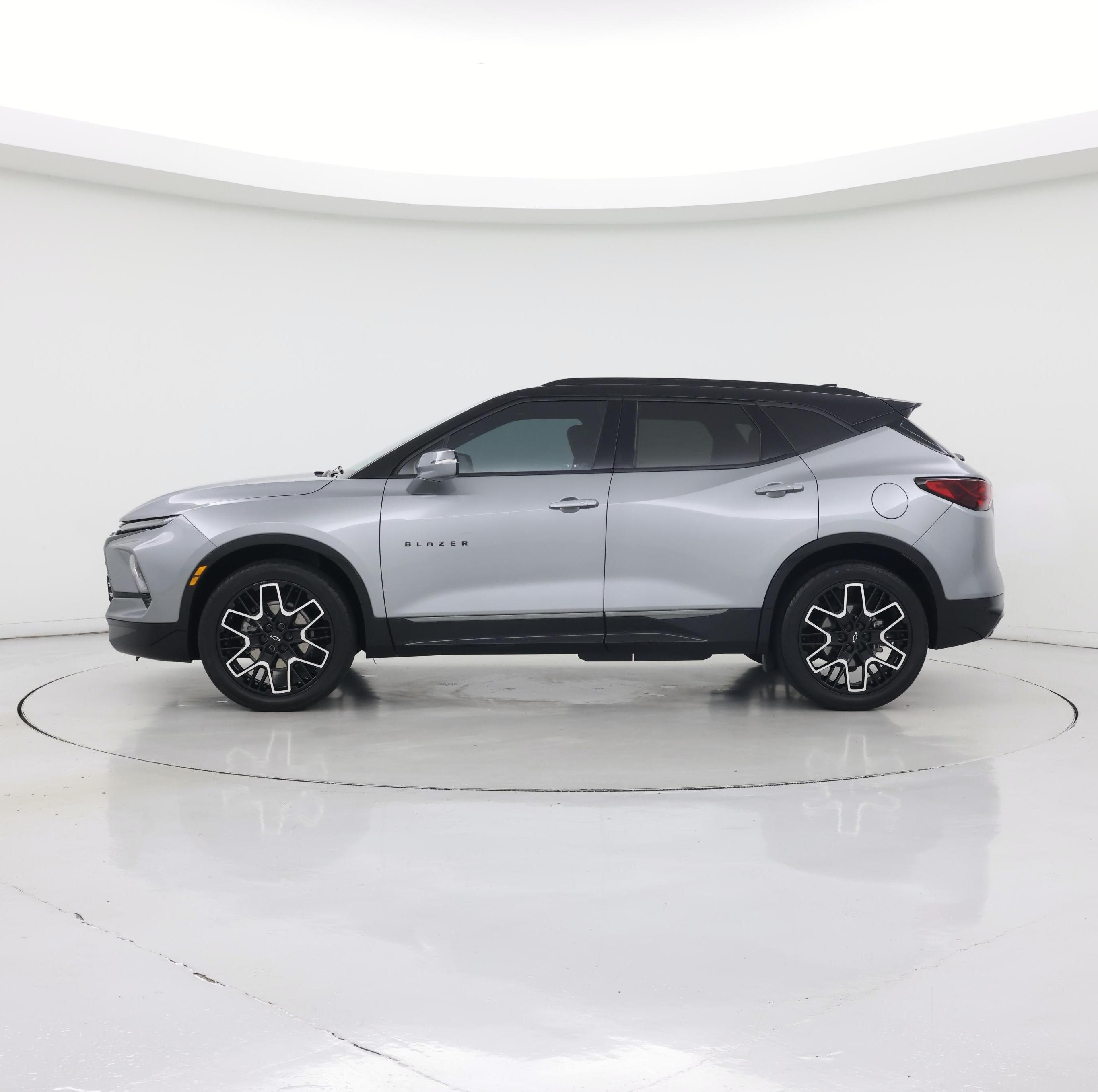 Thumbnail: 2023 Chevrolet Blazer - 3