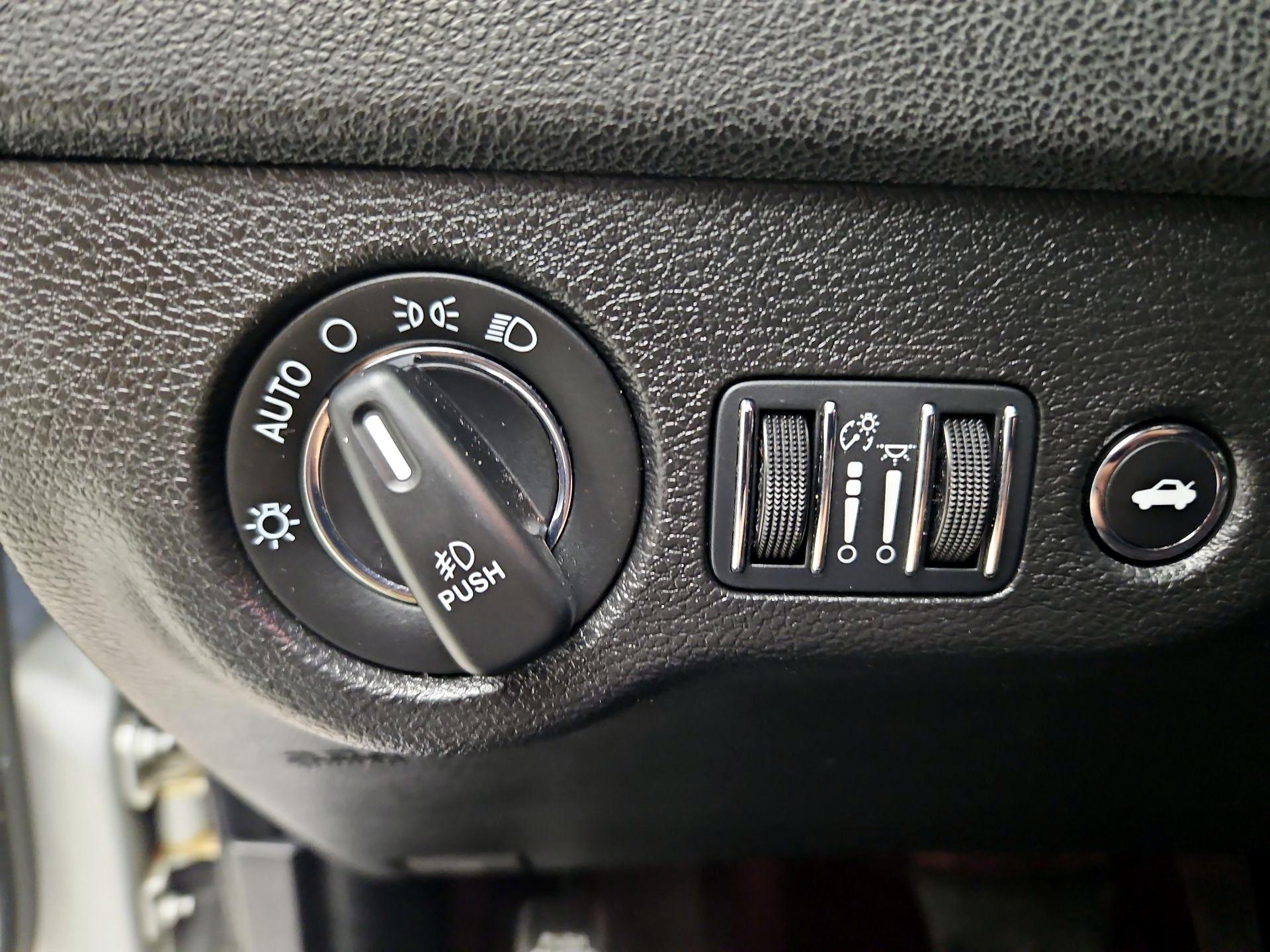 Thumbnail: 2023 Chrysler 300 - 13