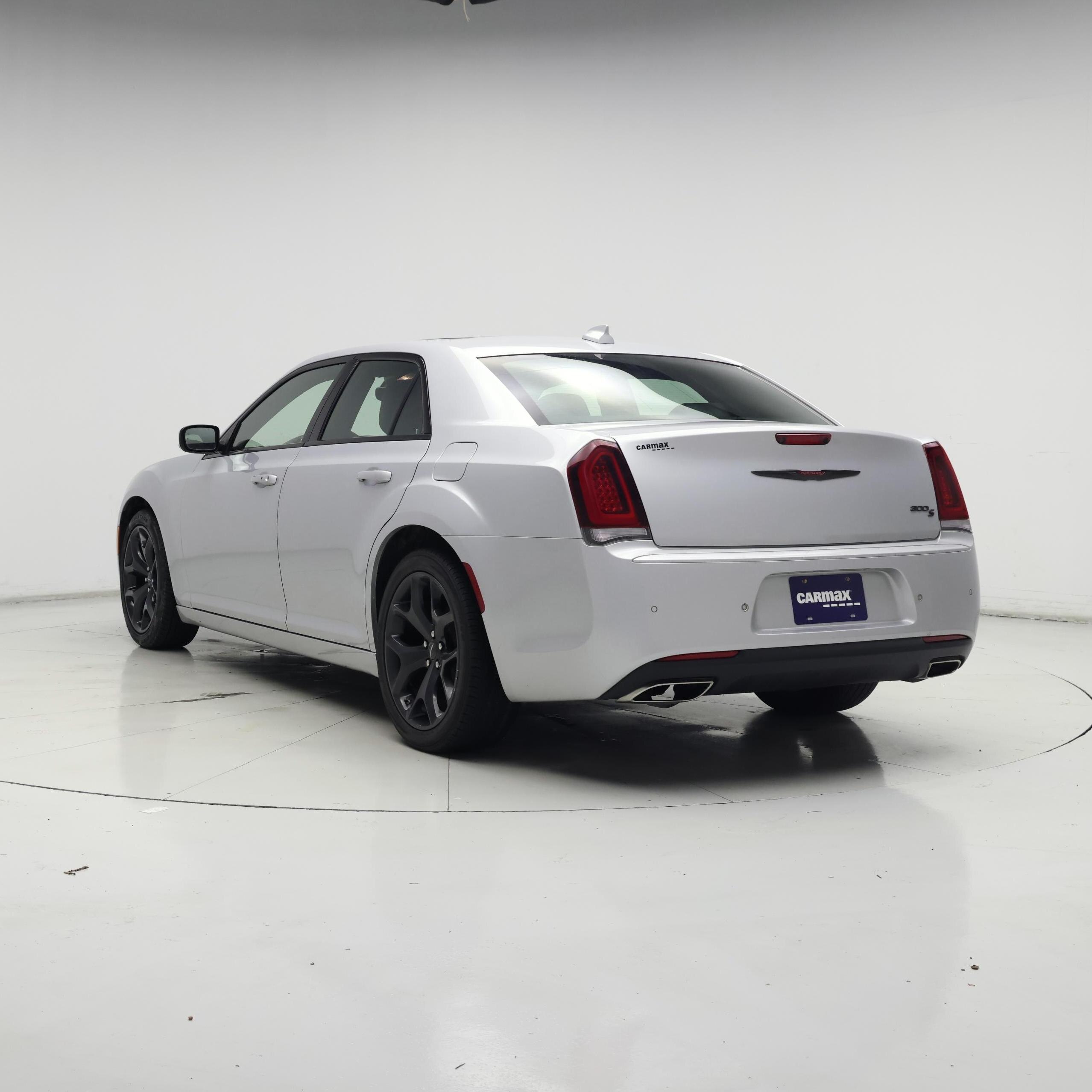 Thumbnail: 2023 Chrysler 300 - 2