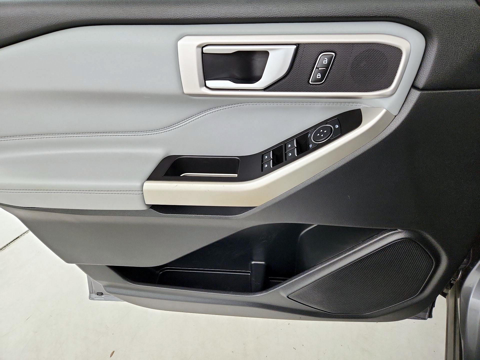 Thumbnail: 2021 Ford Explorer - 12