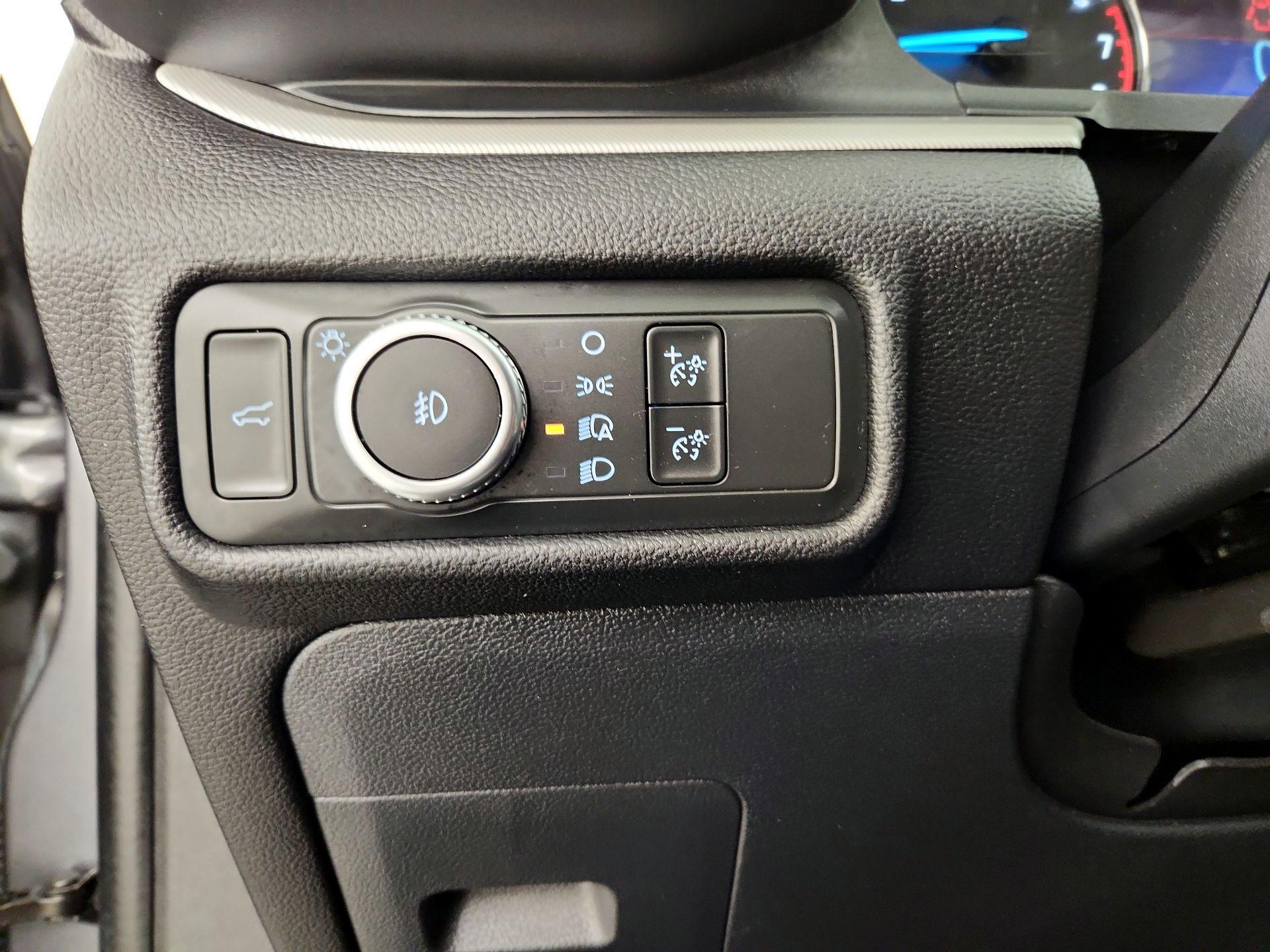 Thumbnail: 2021 Ford Explorer - 13