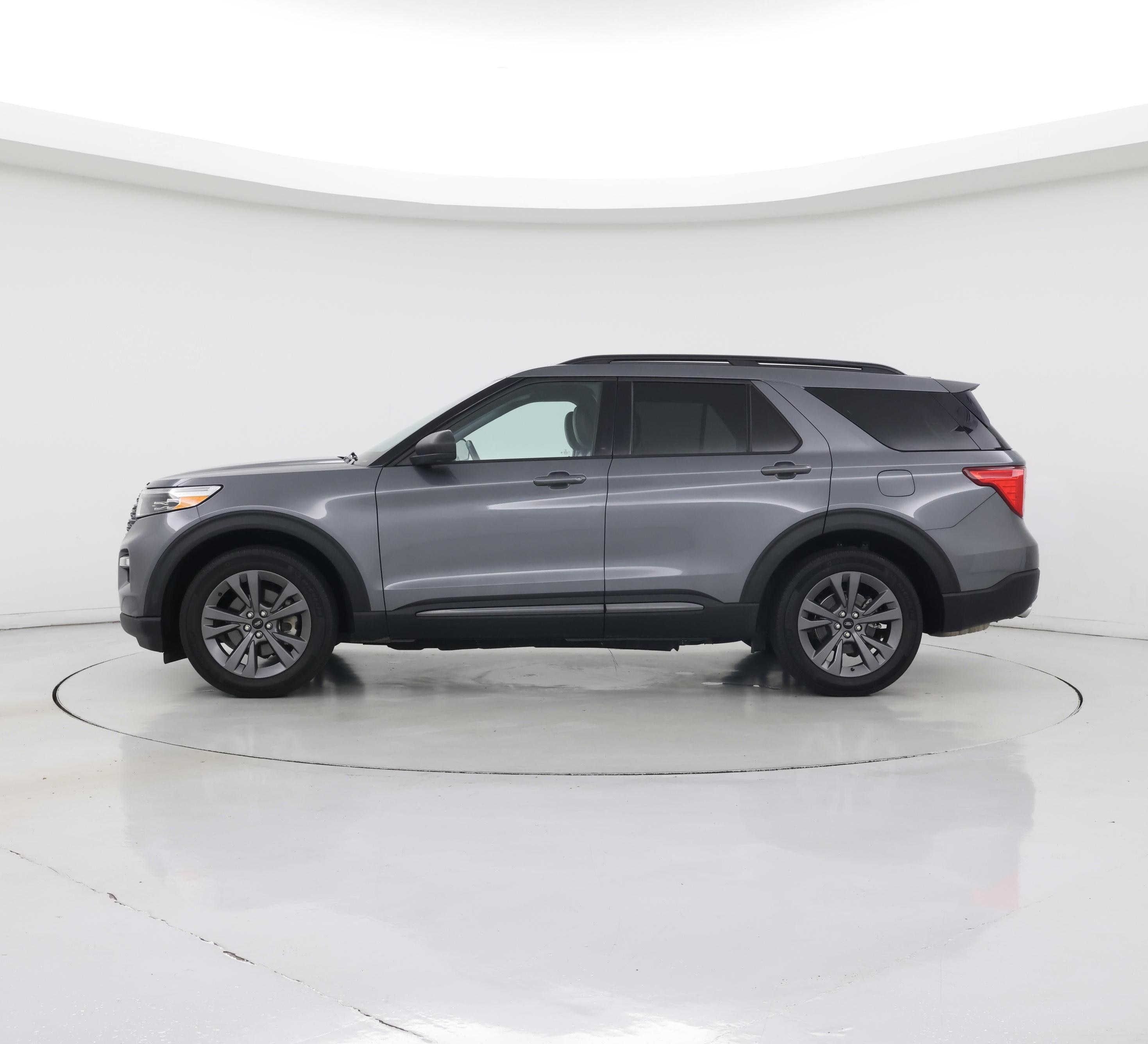 Thumbnail: 2021 Ford Explorer - 3