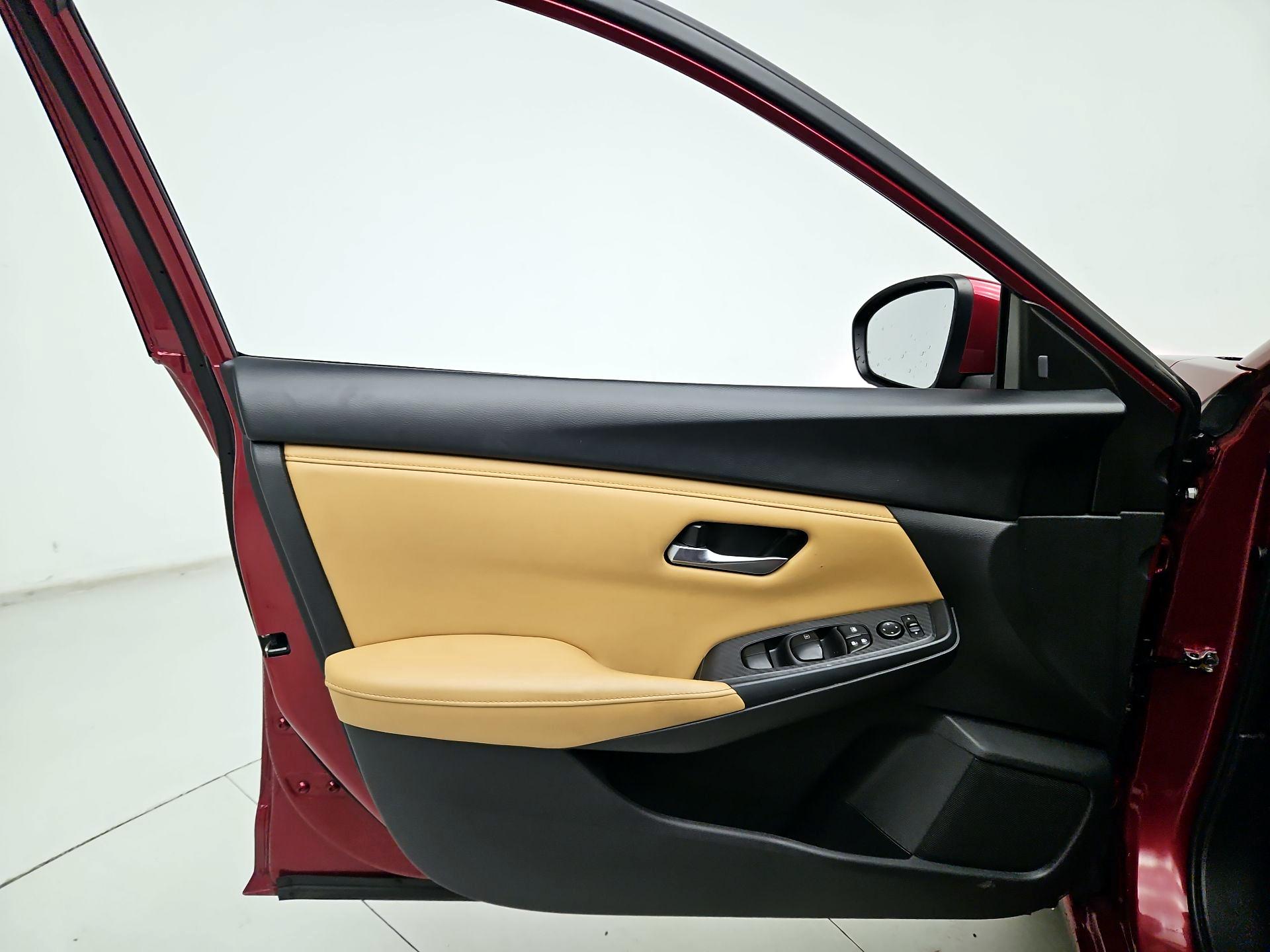 Thumbnail: 2023 Nissan Sentra - 12