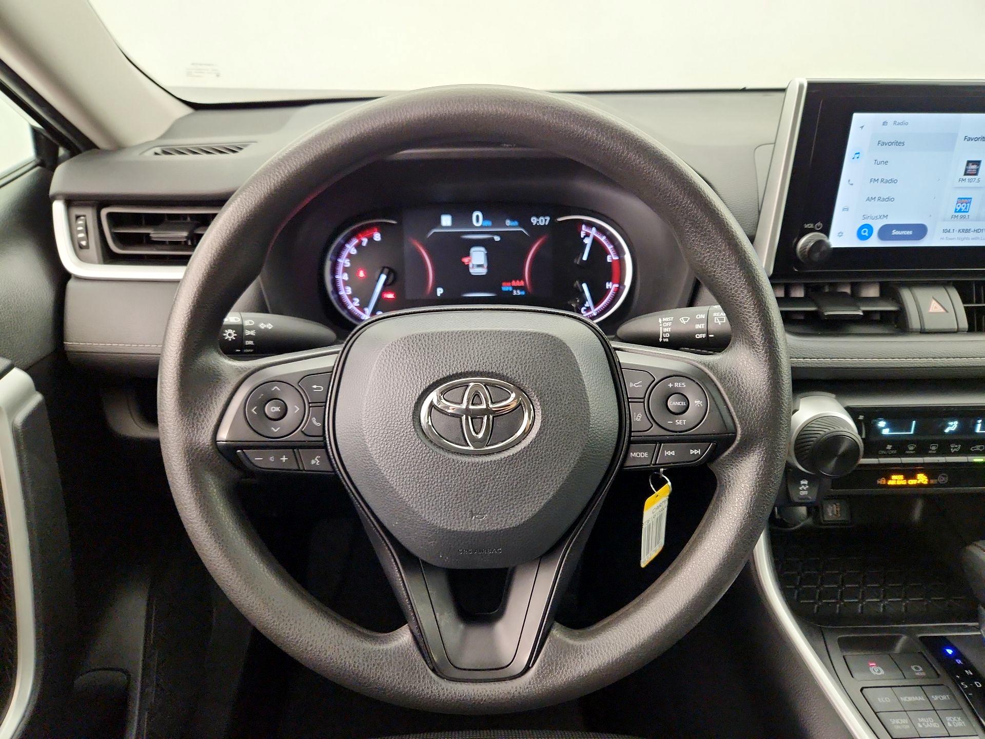 Thumbnail: 2024 Toyota RAV4 - 10