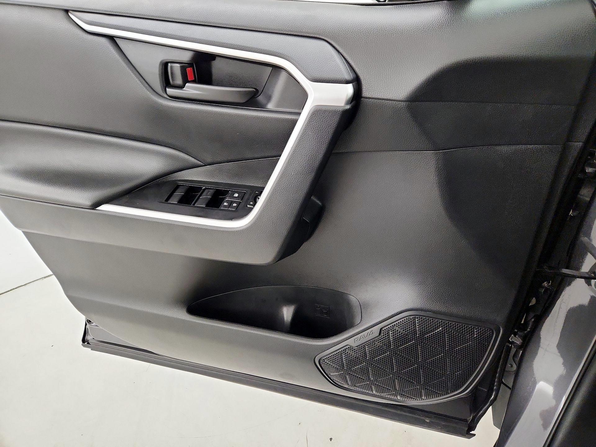 Thumbnail: 2024 Toyota RAV4 - 12