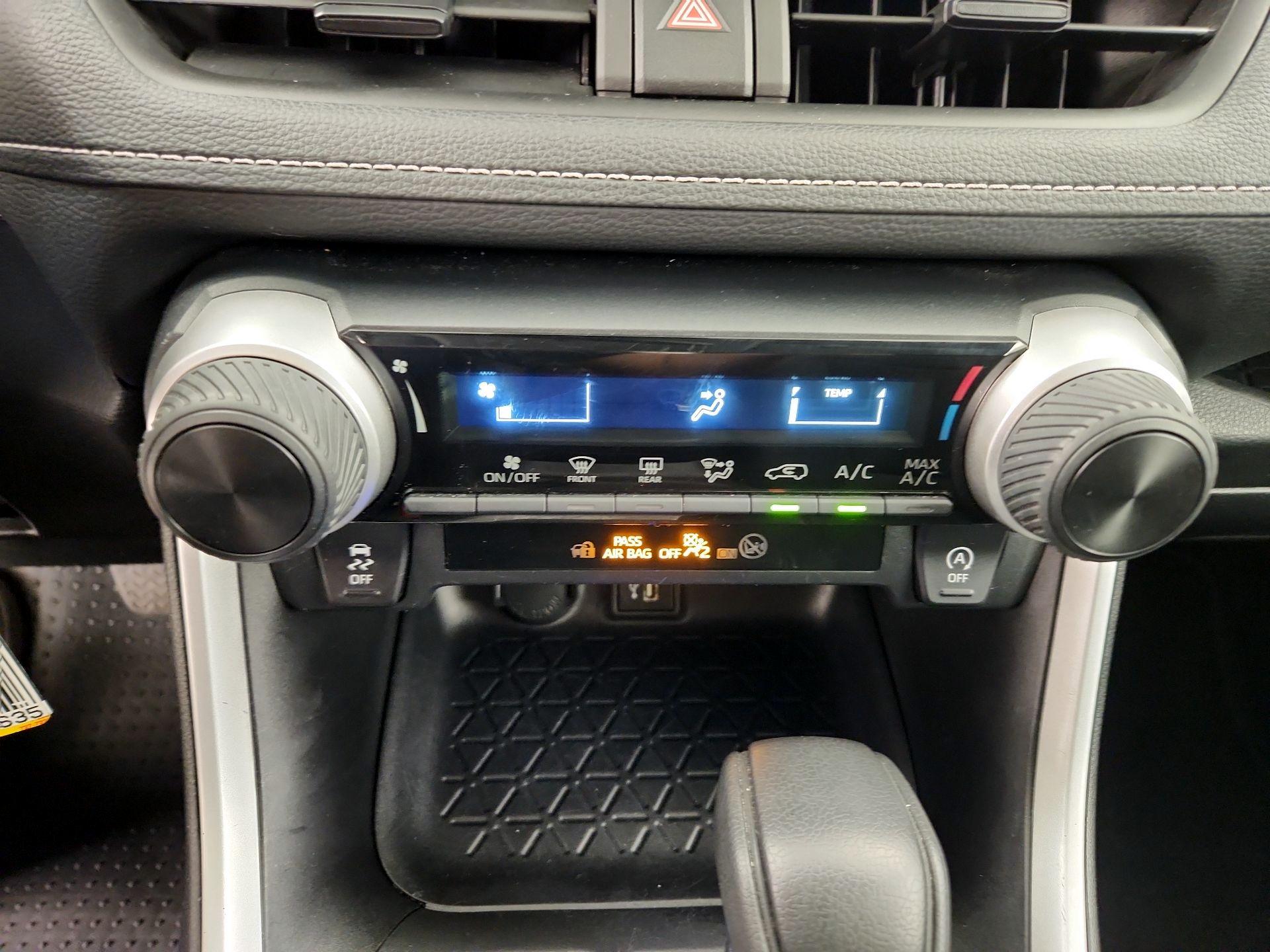 Thumbnail: 2024 Toyota RAV4 - 16