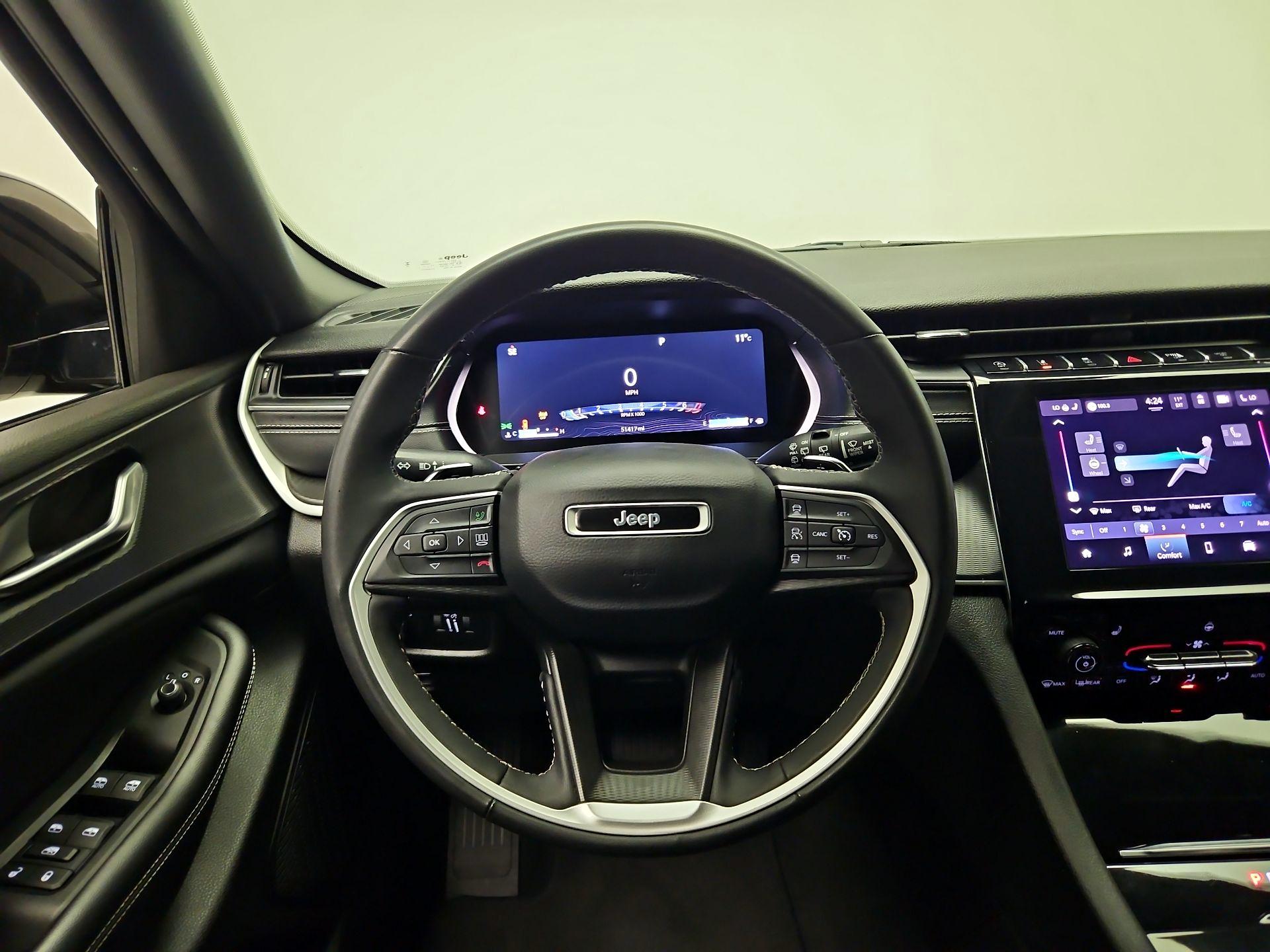 Thumbnail: 2023 Jeep Grand Cherokee - 10